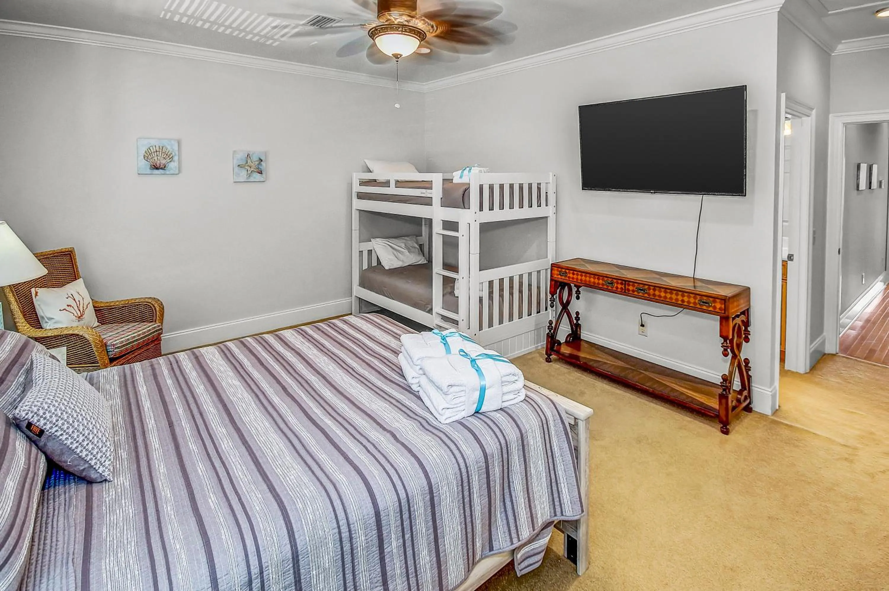 Bed in 136 La Valencia Cir - At Peace