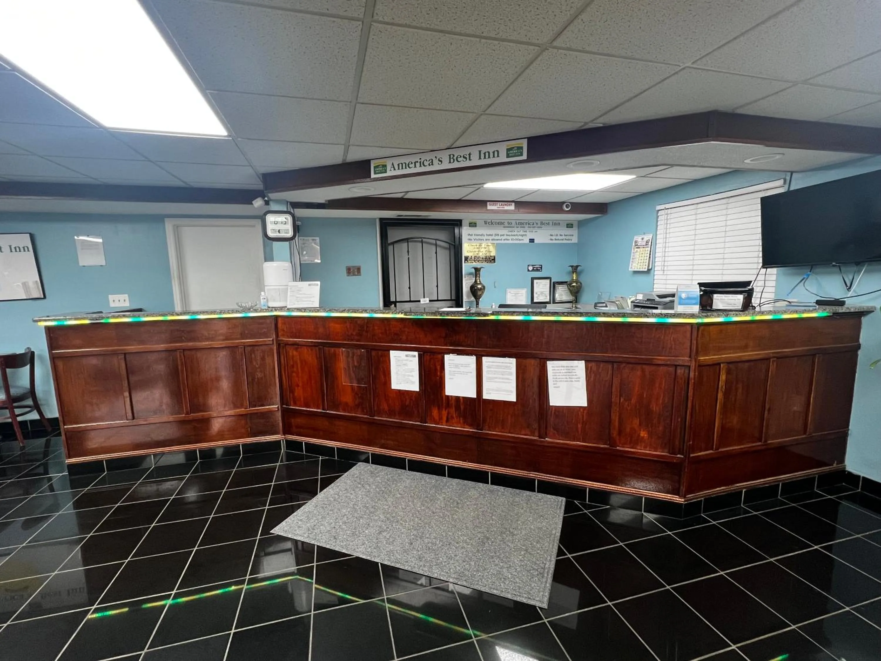 Lobby or reception in Americas Best Inn - Savannah I-95