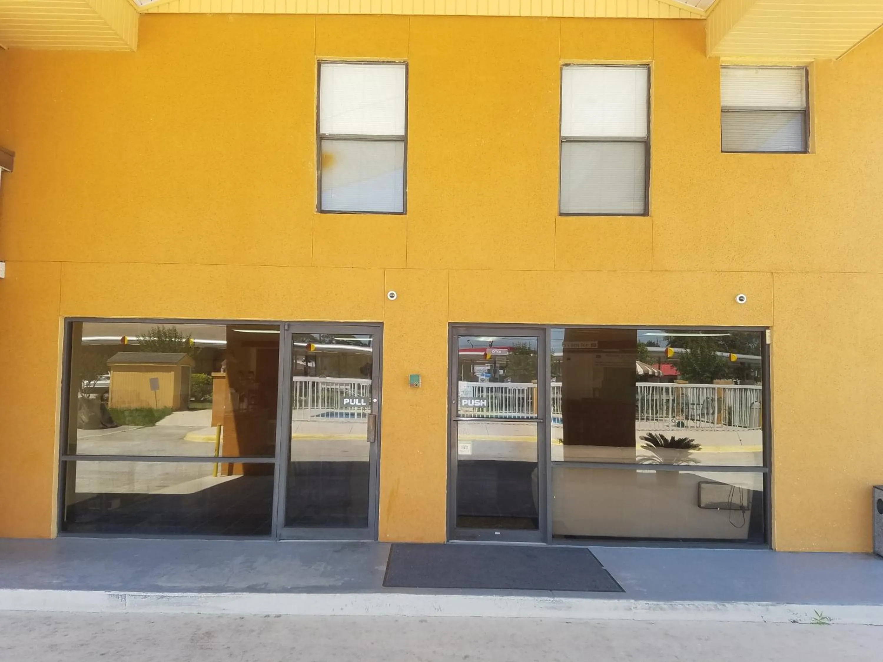 View (from property/room) in Americas Best Inn - Savannah I-95