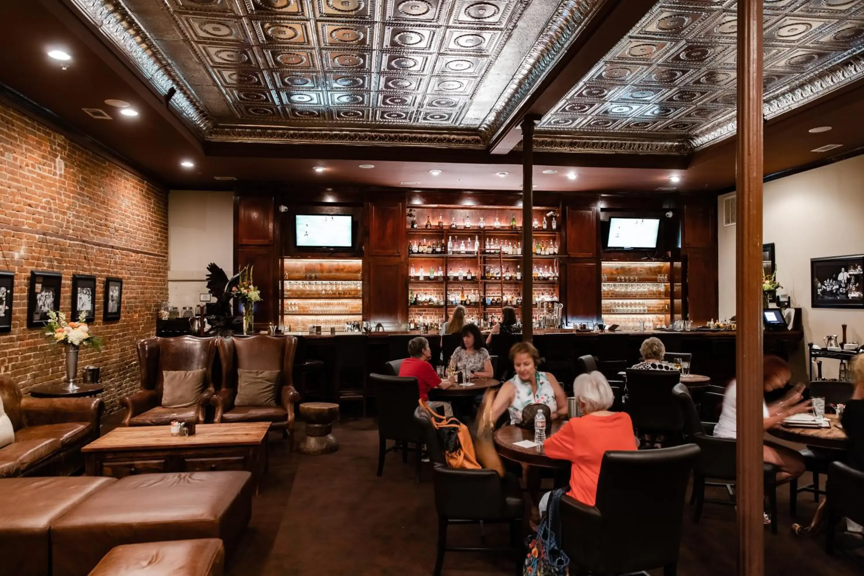 Restaurant/places to eat in Grand Hotel Restaurant/places to eat in Grand Hotel