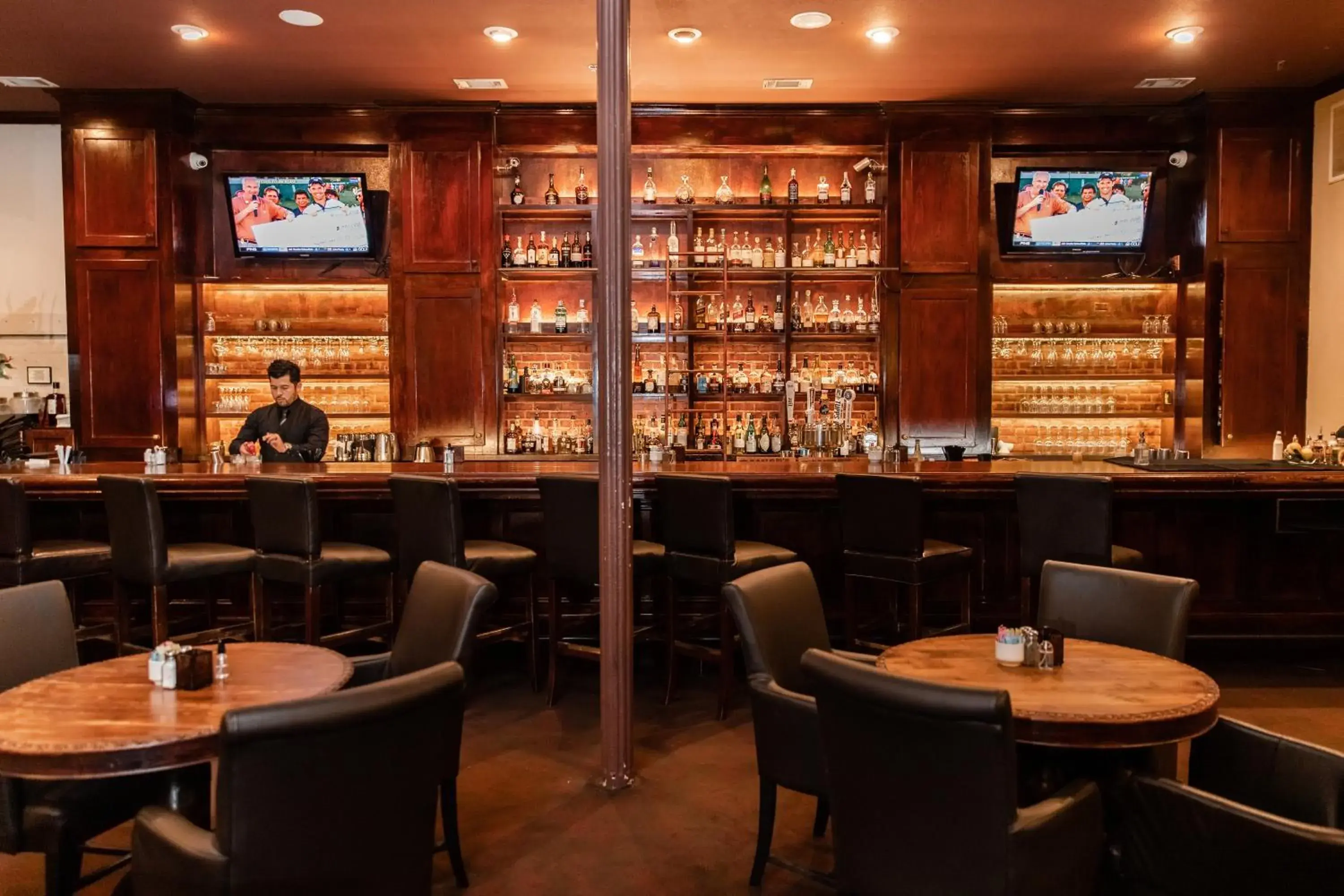 Lounge or bar in Grand Hotel Lounge or bar in Grand Hotel