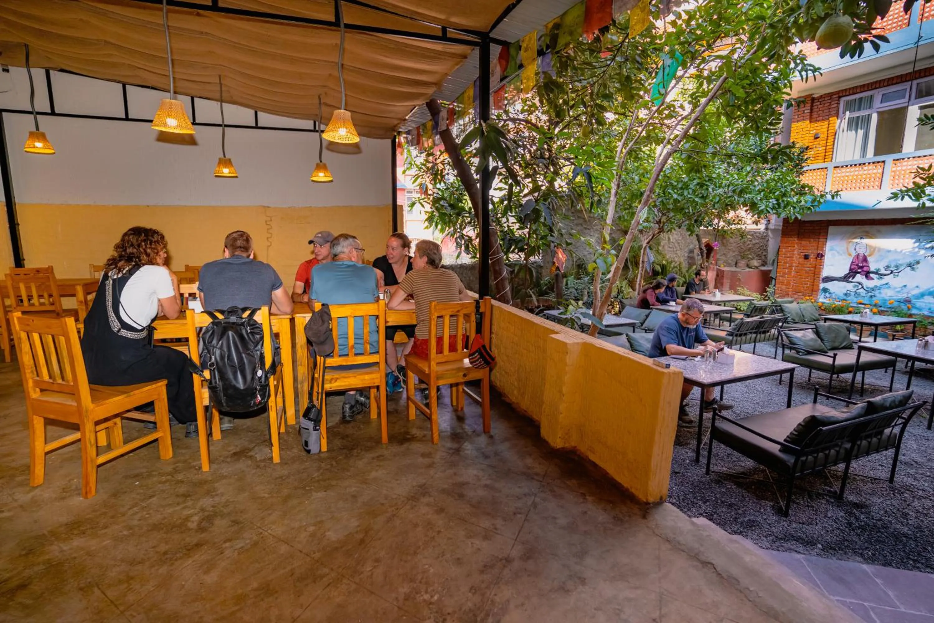 Restaurant/places to eat in Kwabahal Boutique Hostel