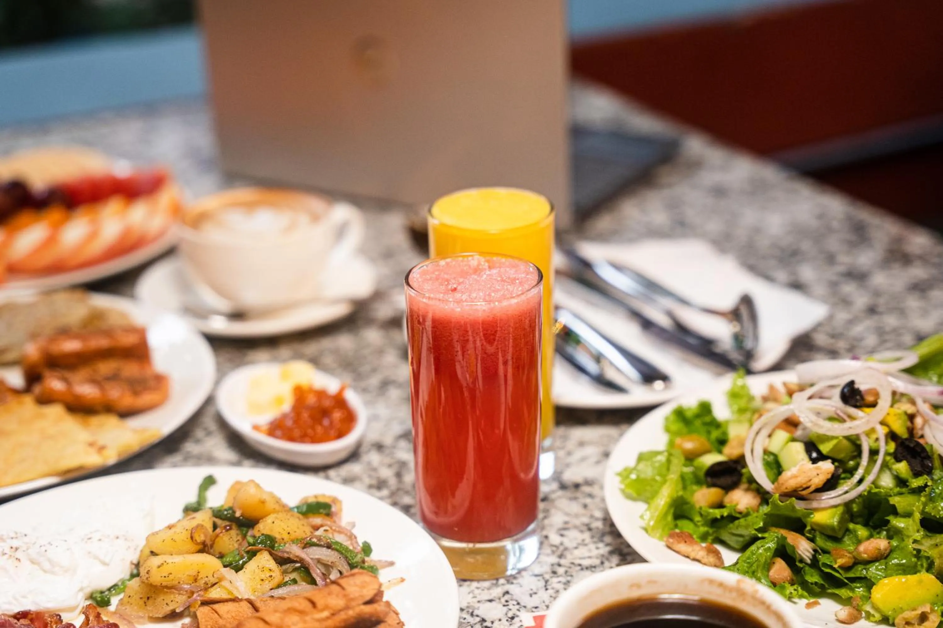 Food and drinks in Kwabahal Boutique Hostel