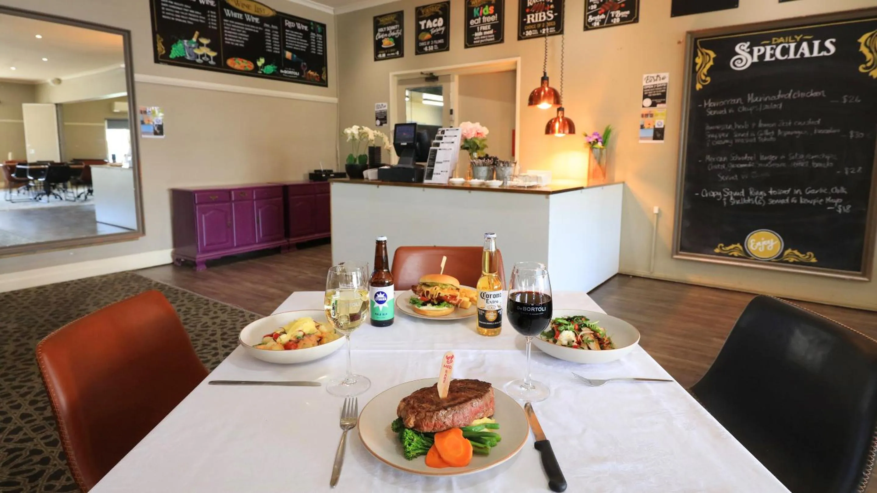 Coachman Hotel Motel