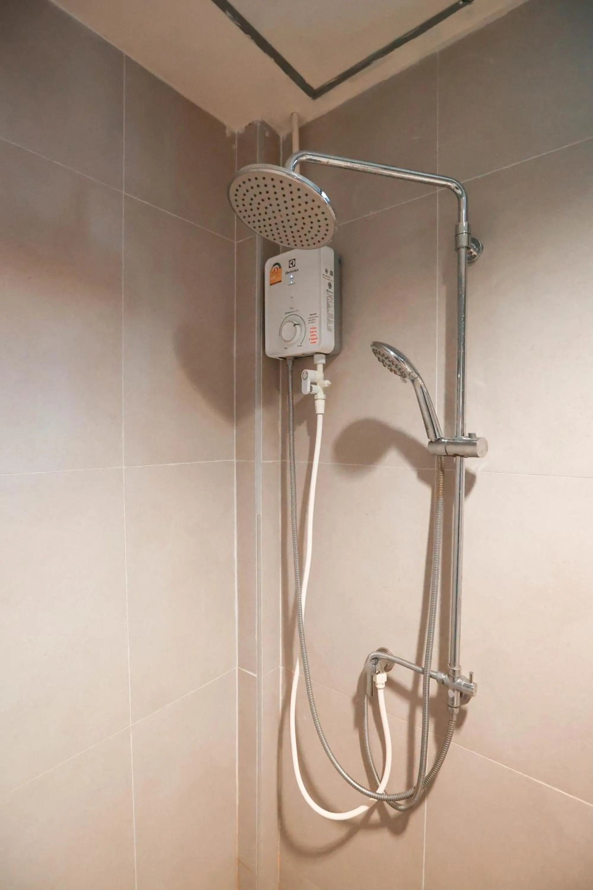 Noir Cafe And Hostel Chinatown Bangkok