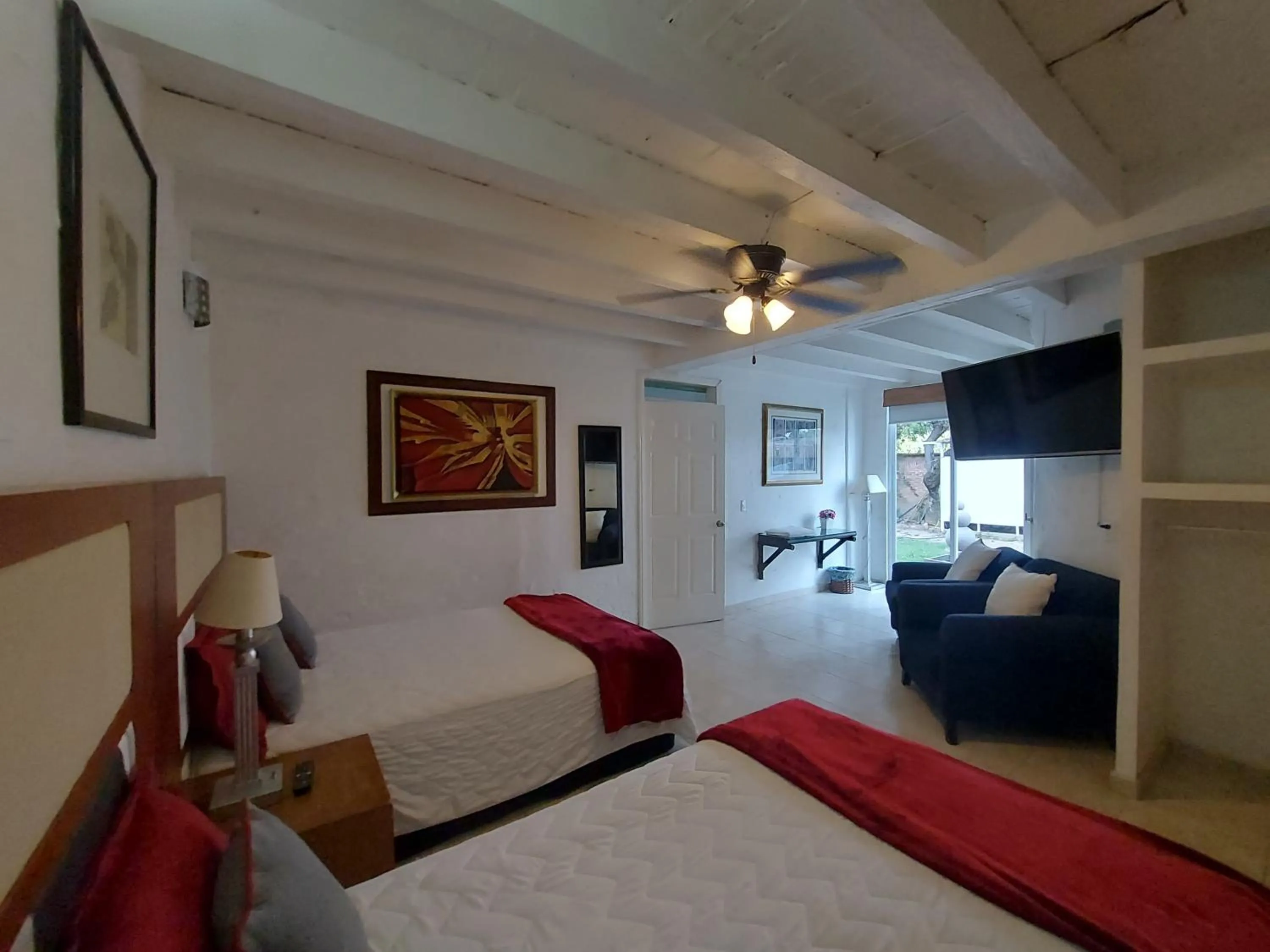 Photo of the whole room, Bed in Casa De La O Yautepec