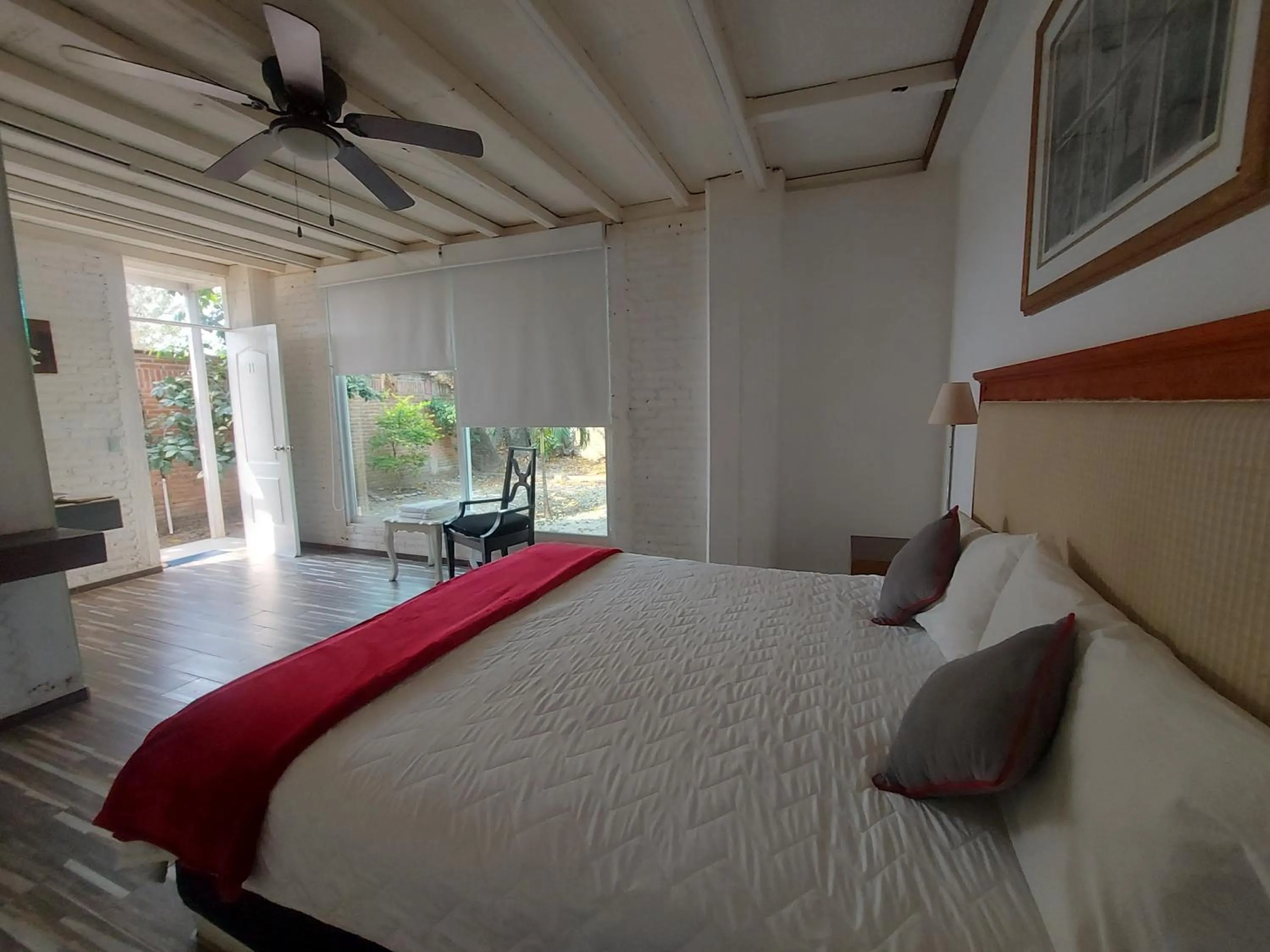 Photo of the whole room, Bed in Casa De La O Yautepec