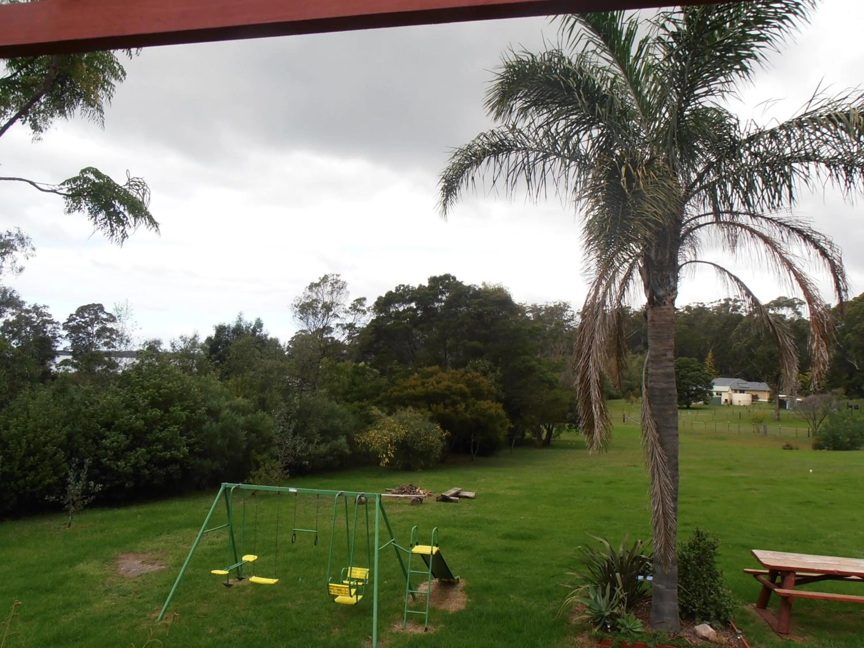 Area and facilities in Top of the Lake Holiday Units