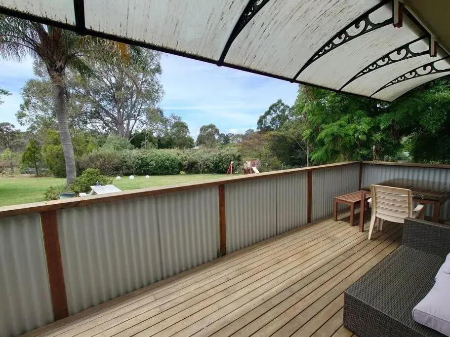 Balcony/Terrace in Top of the Lake Holiday Units Balcony/Terrace in Top of the Lake Holiday Units