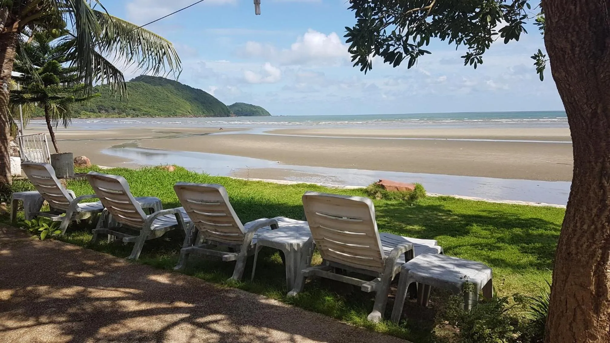Beach in Charm de Chao Lao