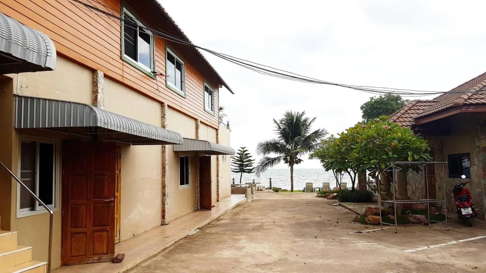 Facade/entrance in Charm de Chao Lao