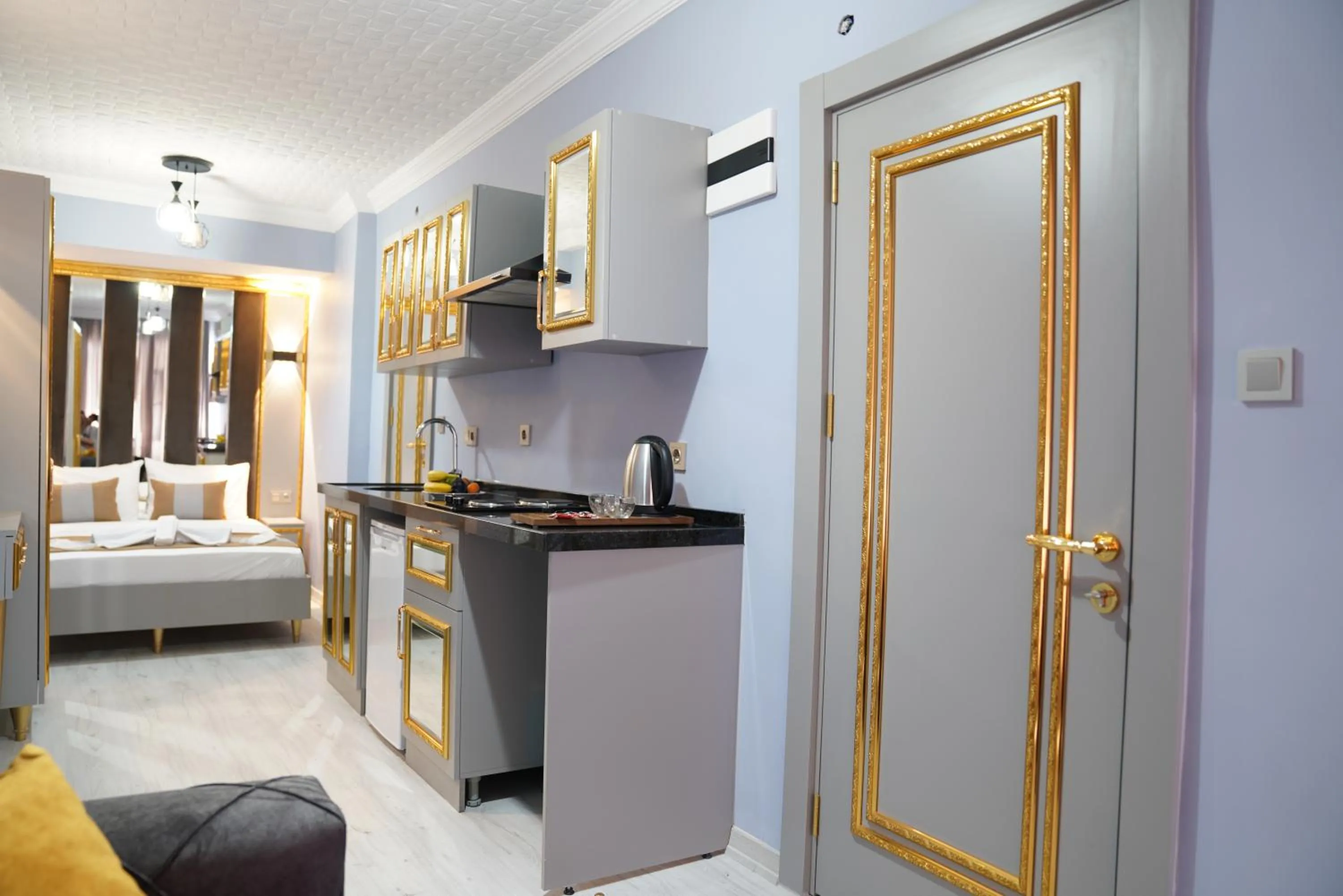 Kitchen or kitchenette in Taksim Maria suit hotel