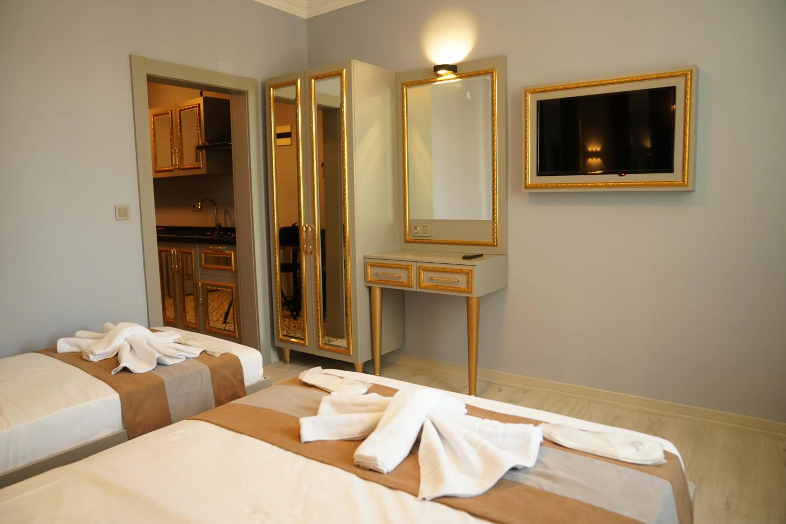 Photo of the whole room in Taksim Maria suit hotel