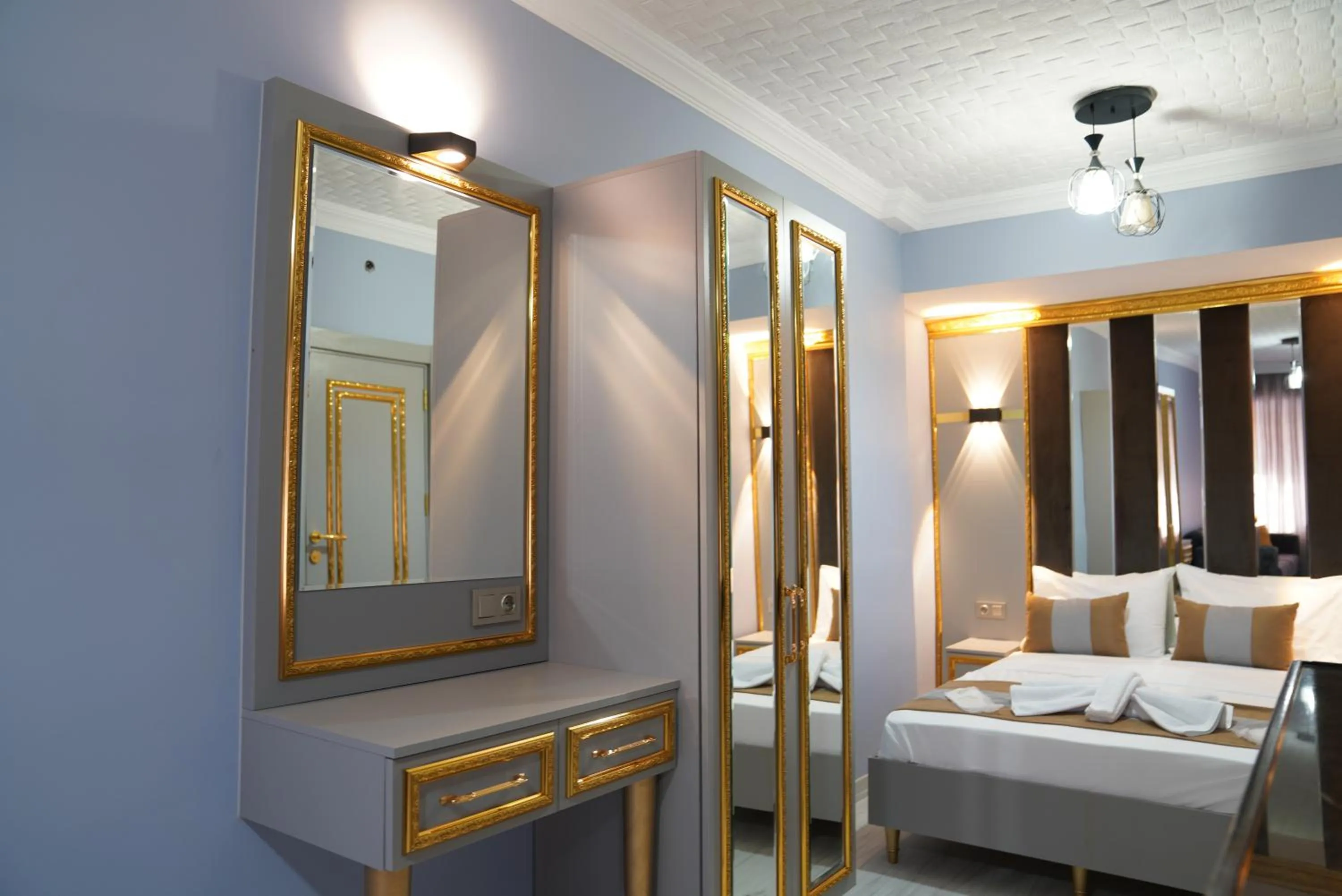 wardrobe in Taksim Maria suit hotel