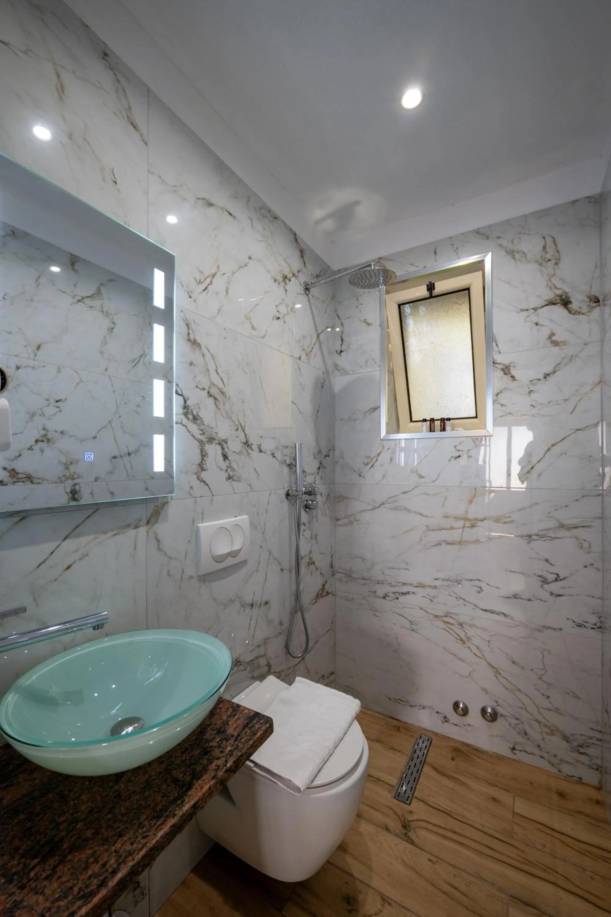 Shower in Edva Resort