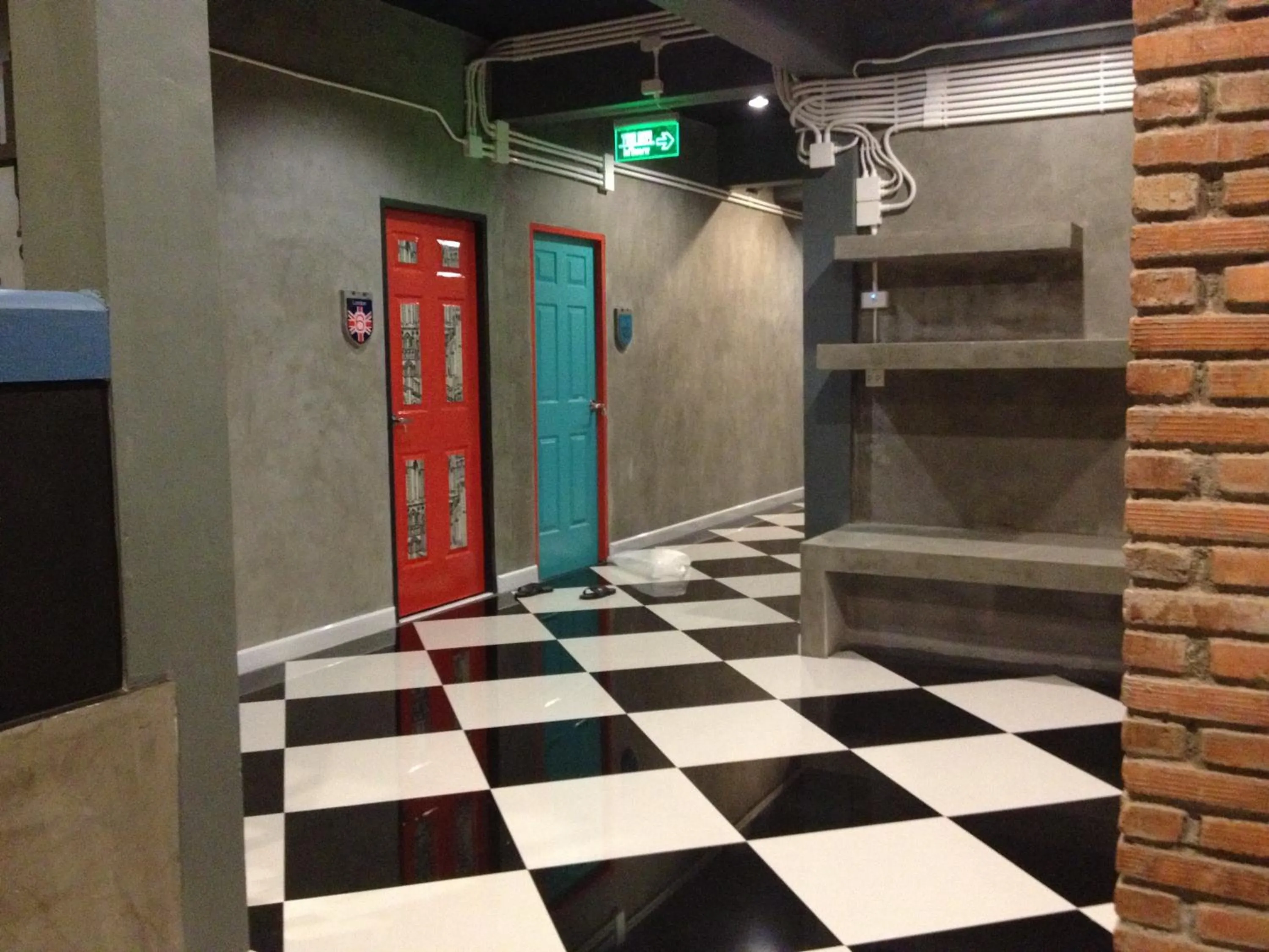 Decorative detail in De Sea Almond