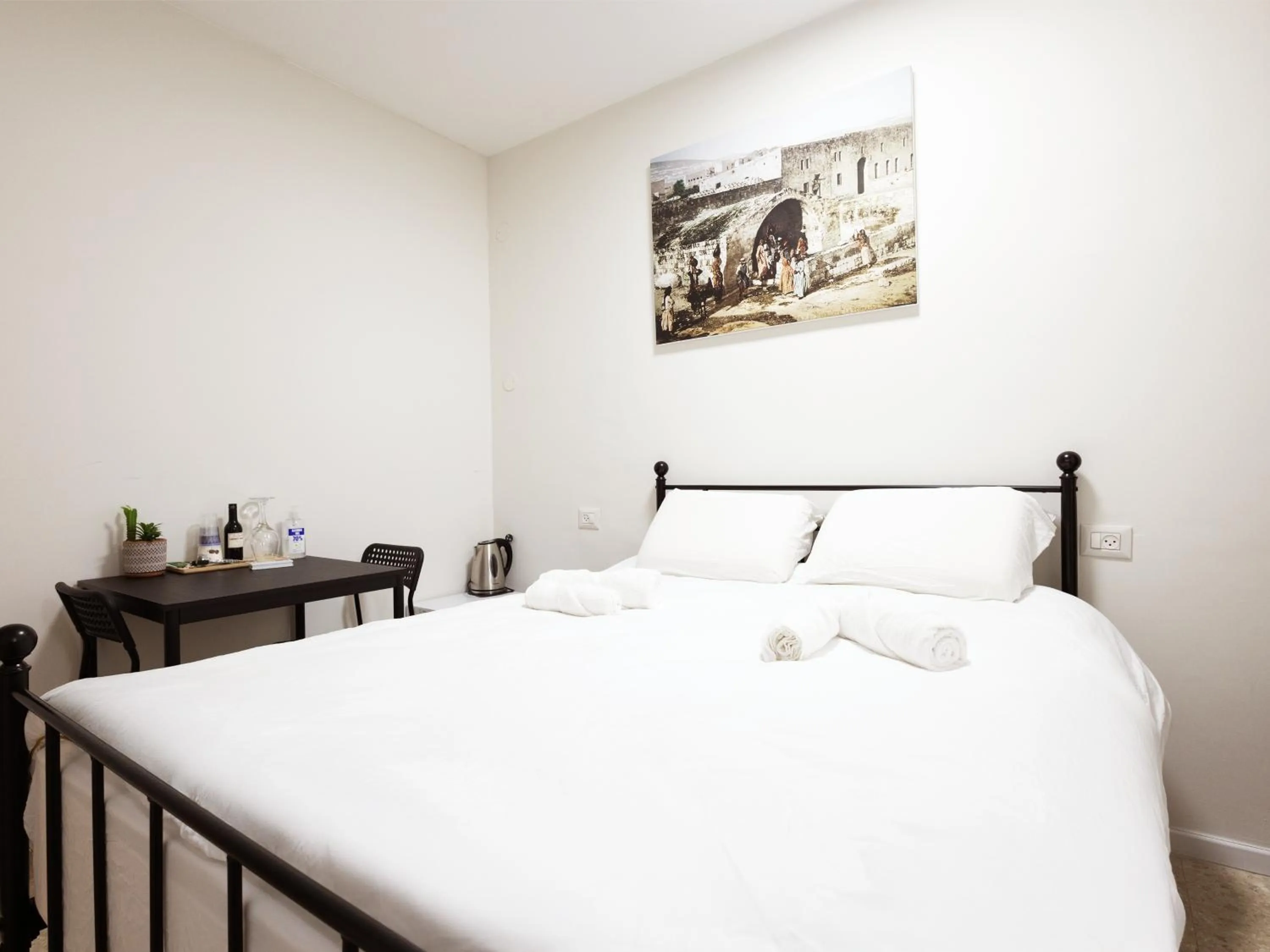 Bed in Mary's Well Apartments