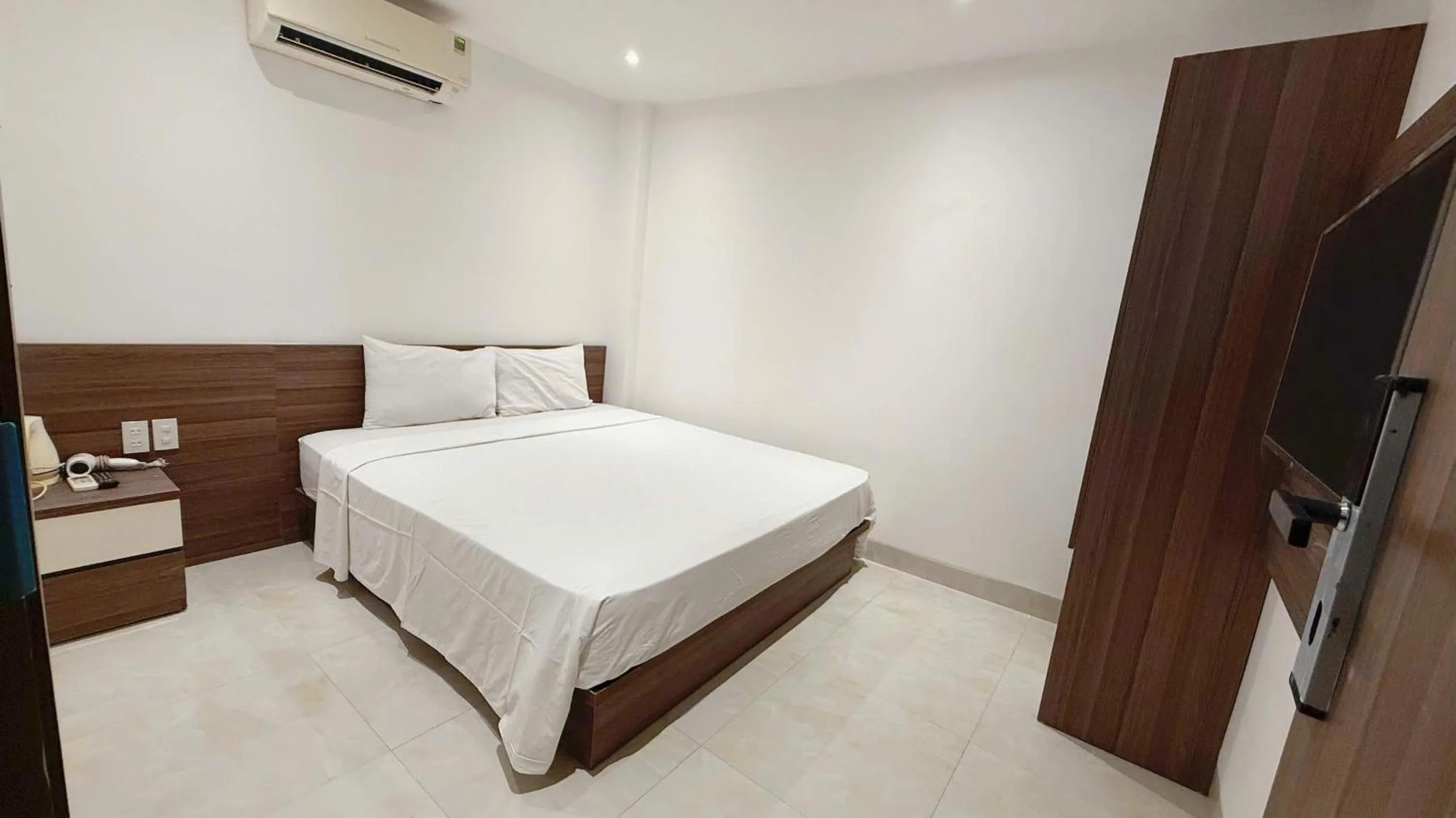 Bed in AQua Hotel & Spa
