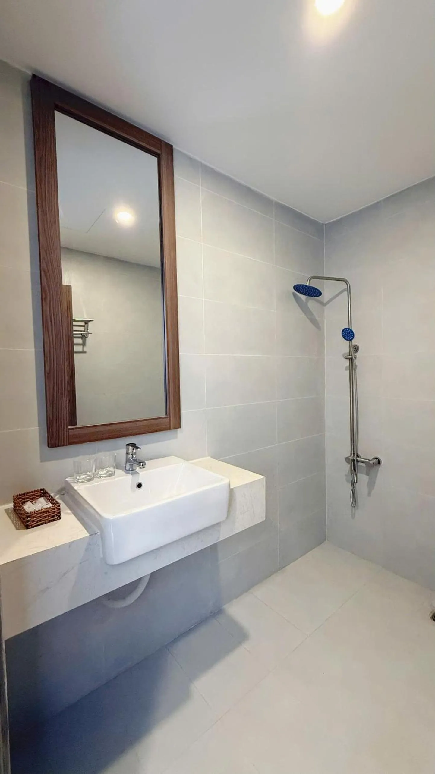 Shower in AQua Hotel & Spa