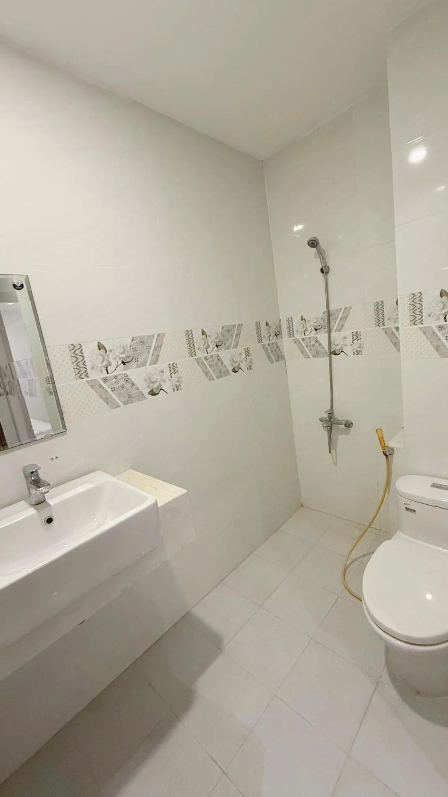 Shower in AQua Hotel & Spa