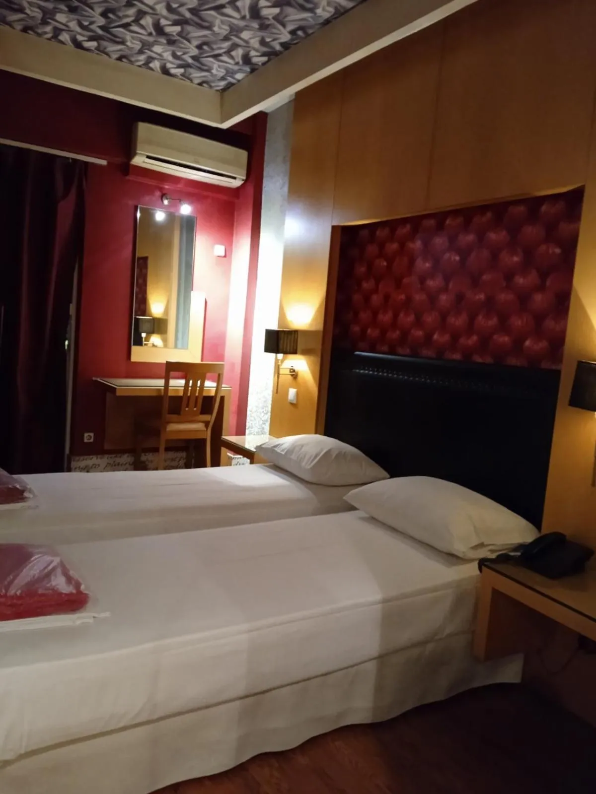 Bed in Olympic Hotel