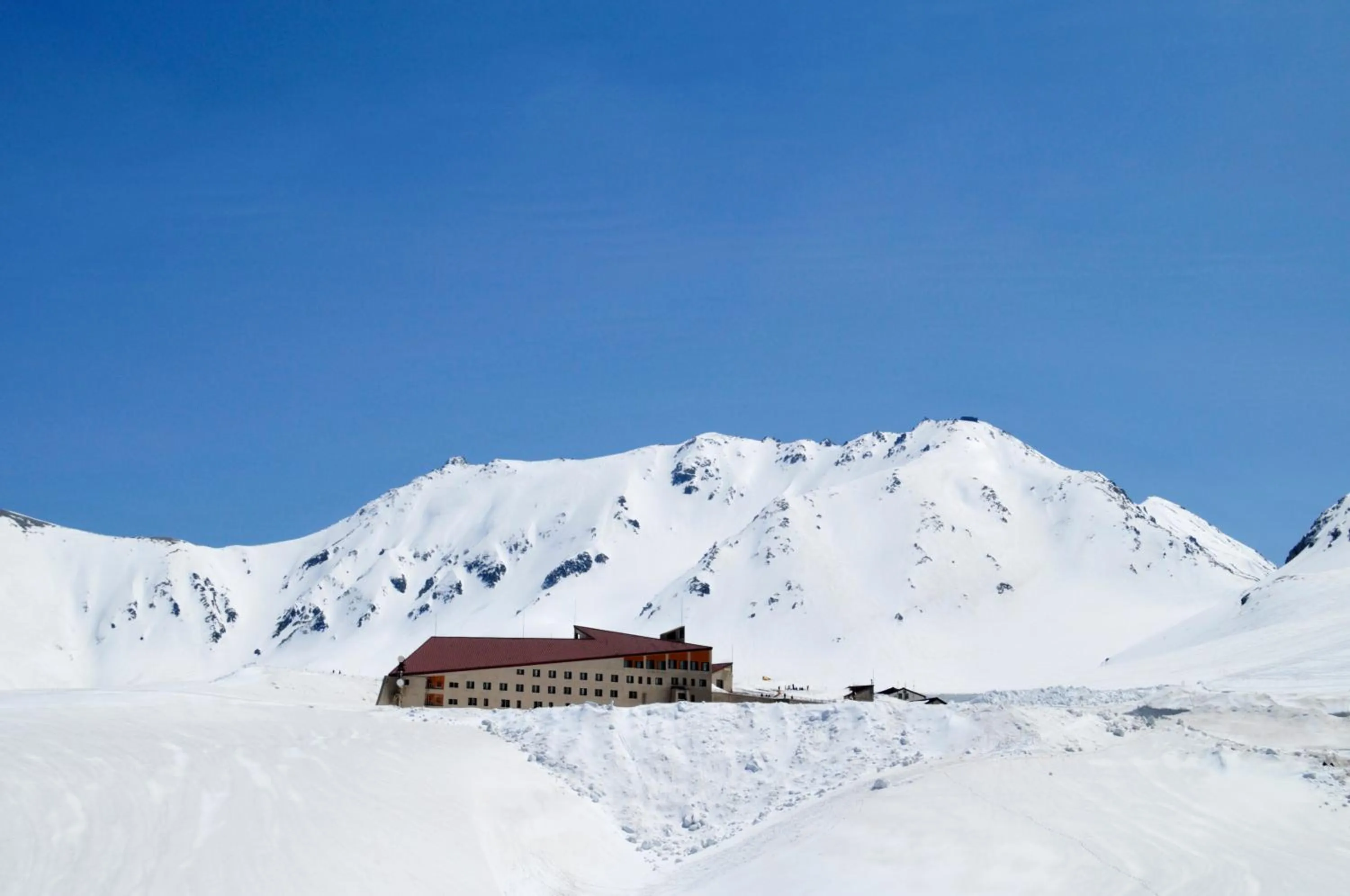 Facade/entrance in Hotel Tateyama