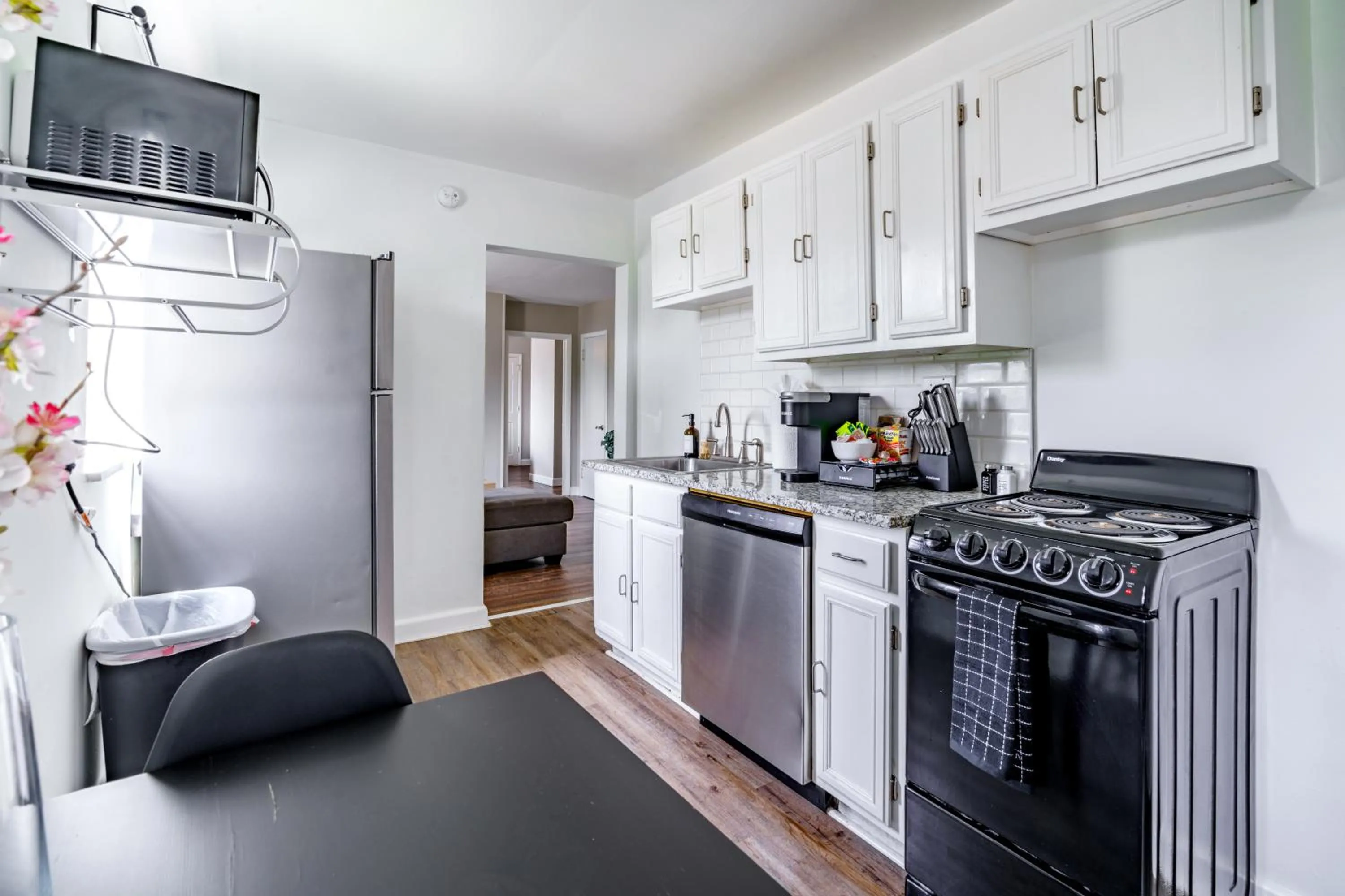Coffee/tea facilities in Jungle House Modern Lofts - Arena District & Short North