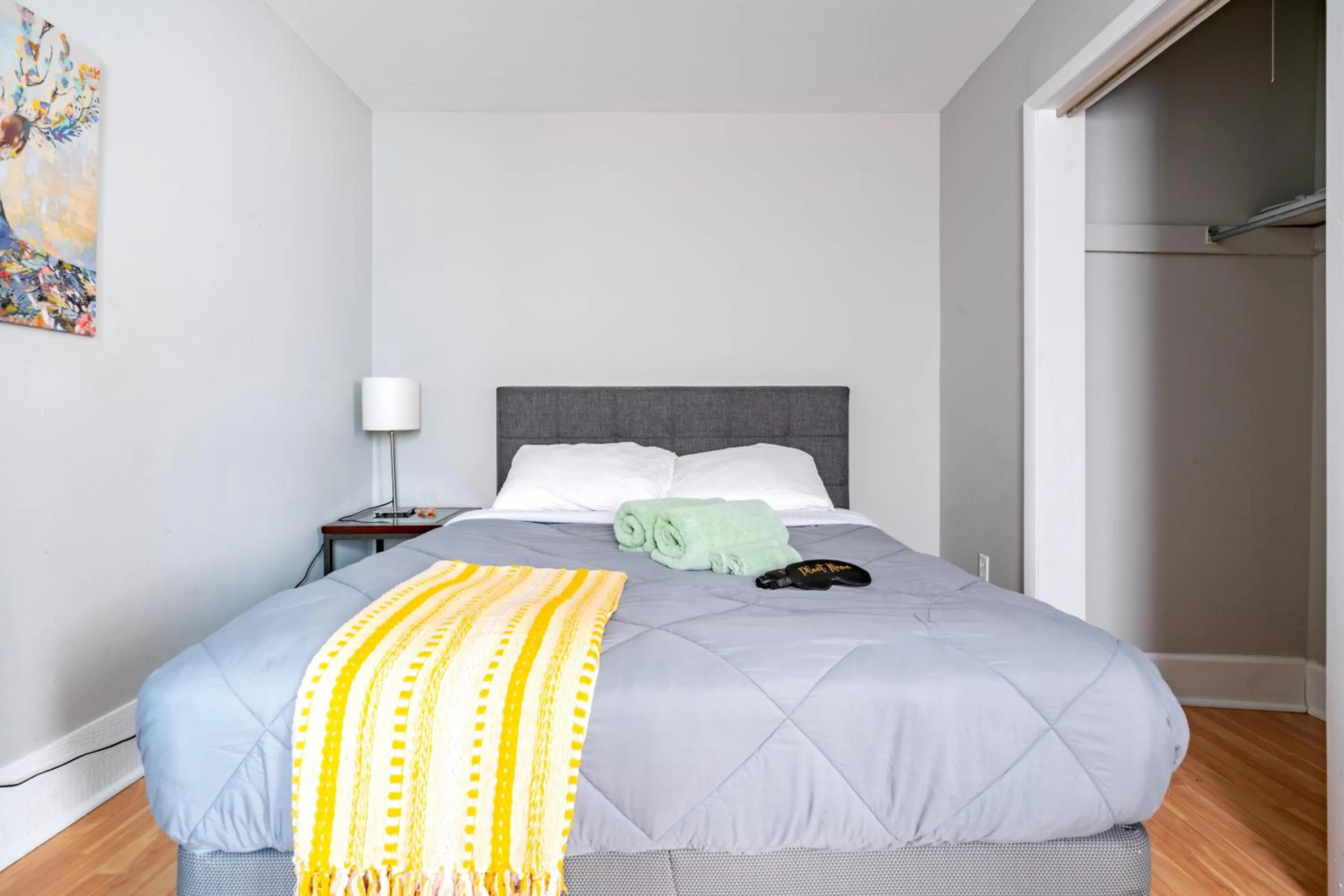 Bed in Jungle House Modern Lofts - Arena District & Short North