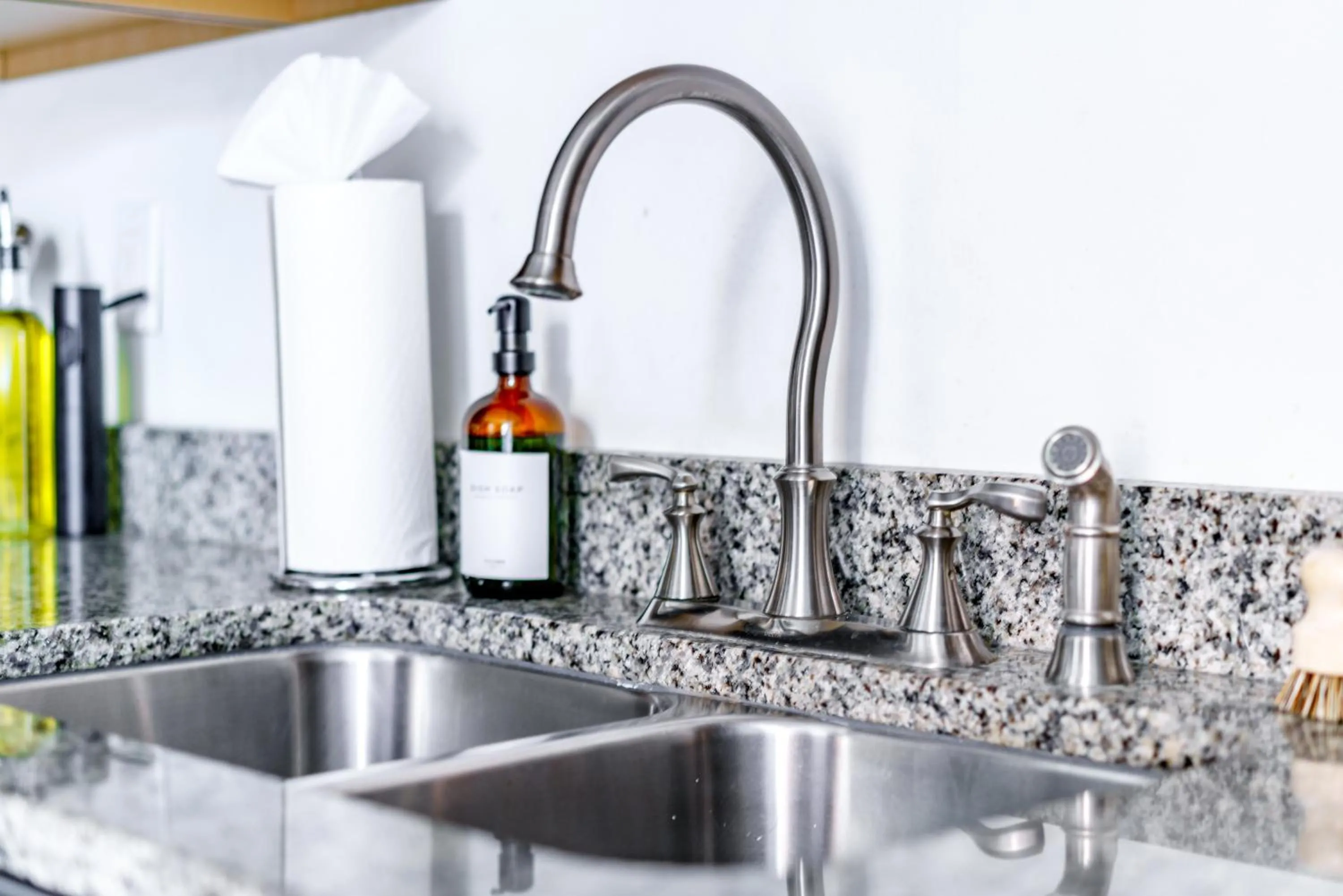 Kitchen or kitchenette in Jungle House Modern Lofts - Arena District & Short North