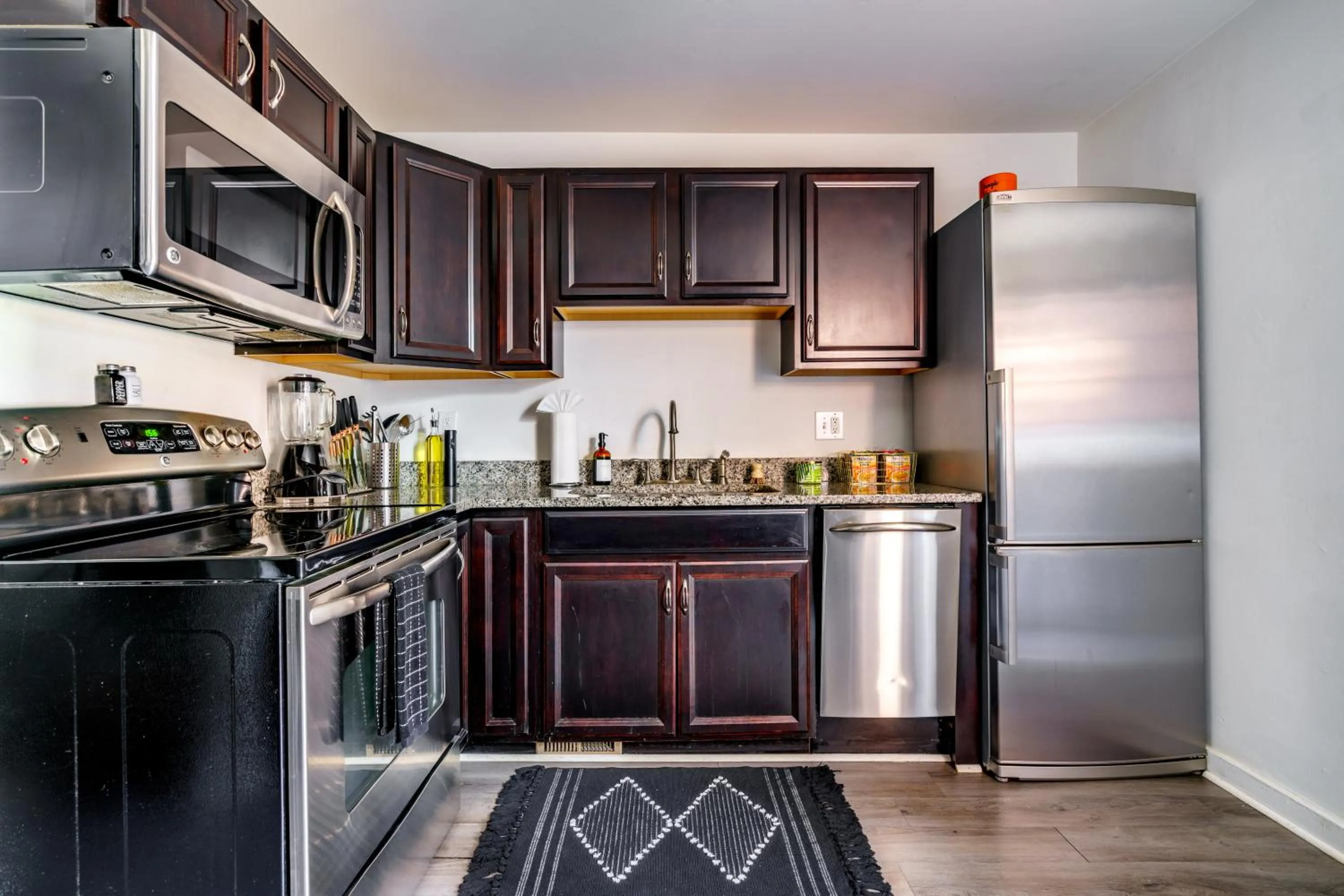 Coffee/tea facilities in Jungle House Modern Lofts - Arena District & Short North