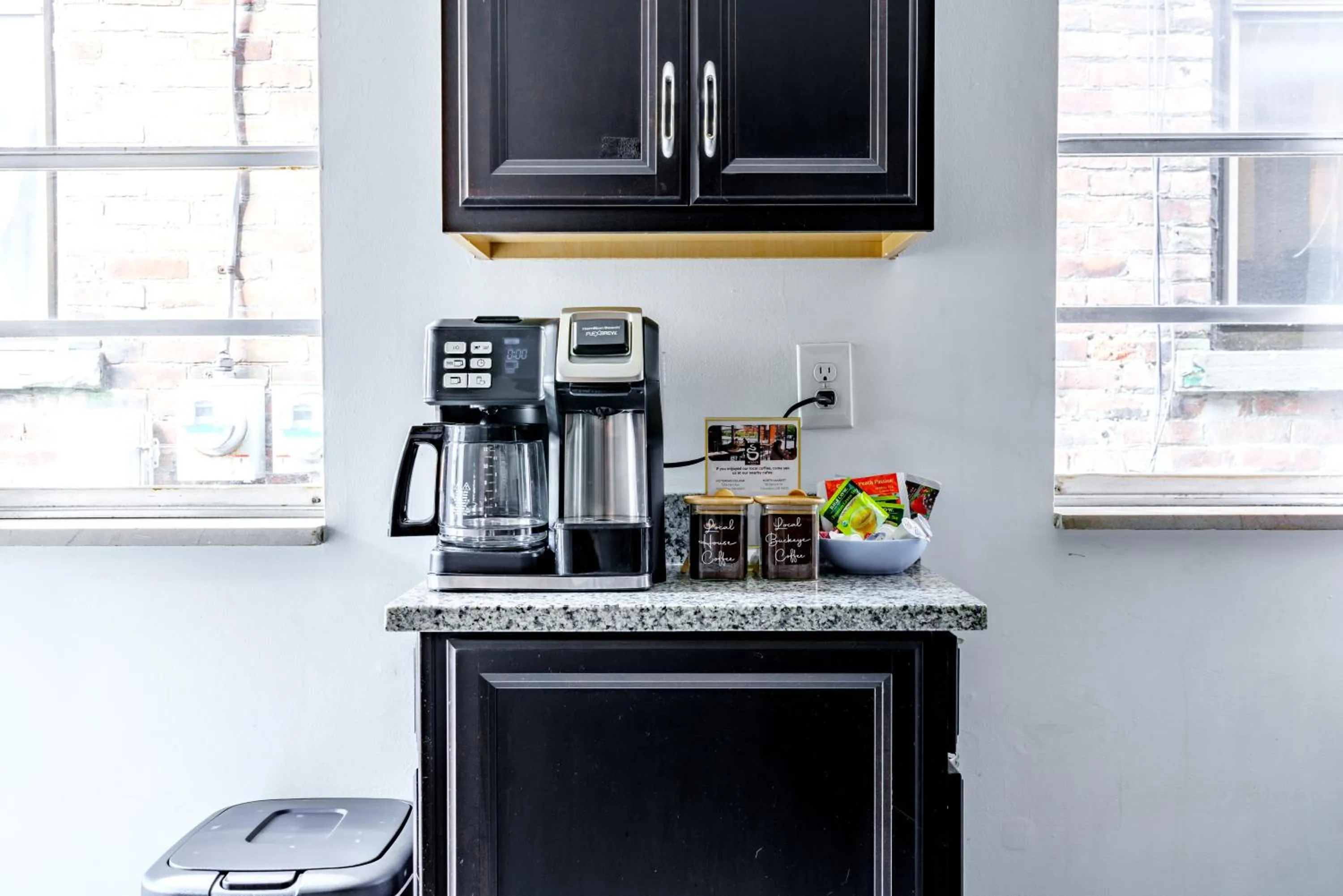 Coffee/tea facilities in Jungle House Modern Lofts - Arena District & Short North