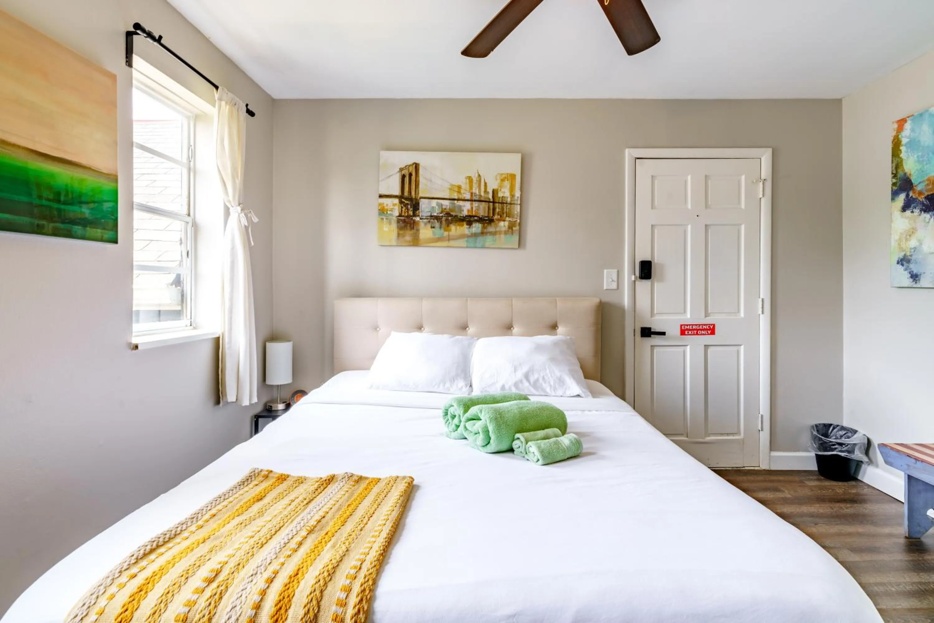 Bed in Jungle House Modern Lofts - Arena District & Short North