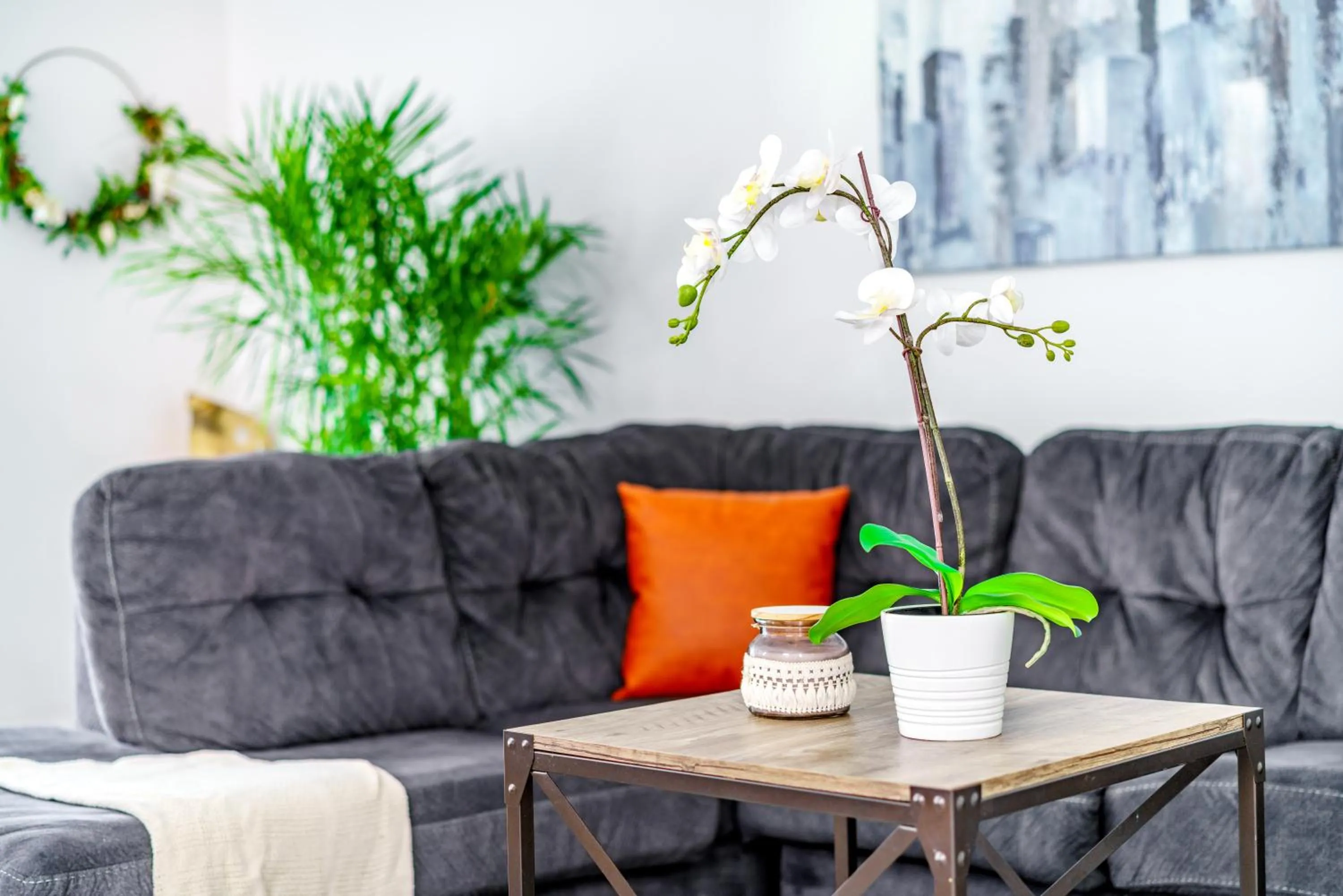Living room in Jungle House Modern Lofts - Arena District & Short North