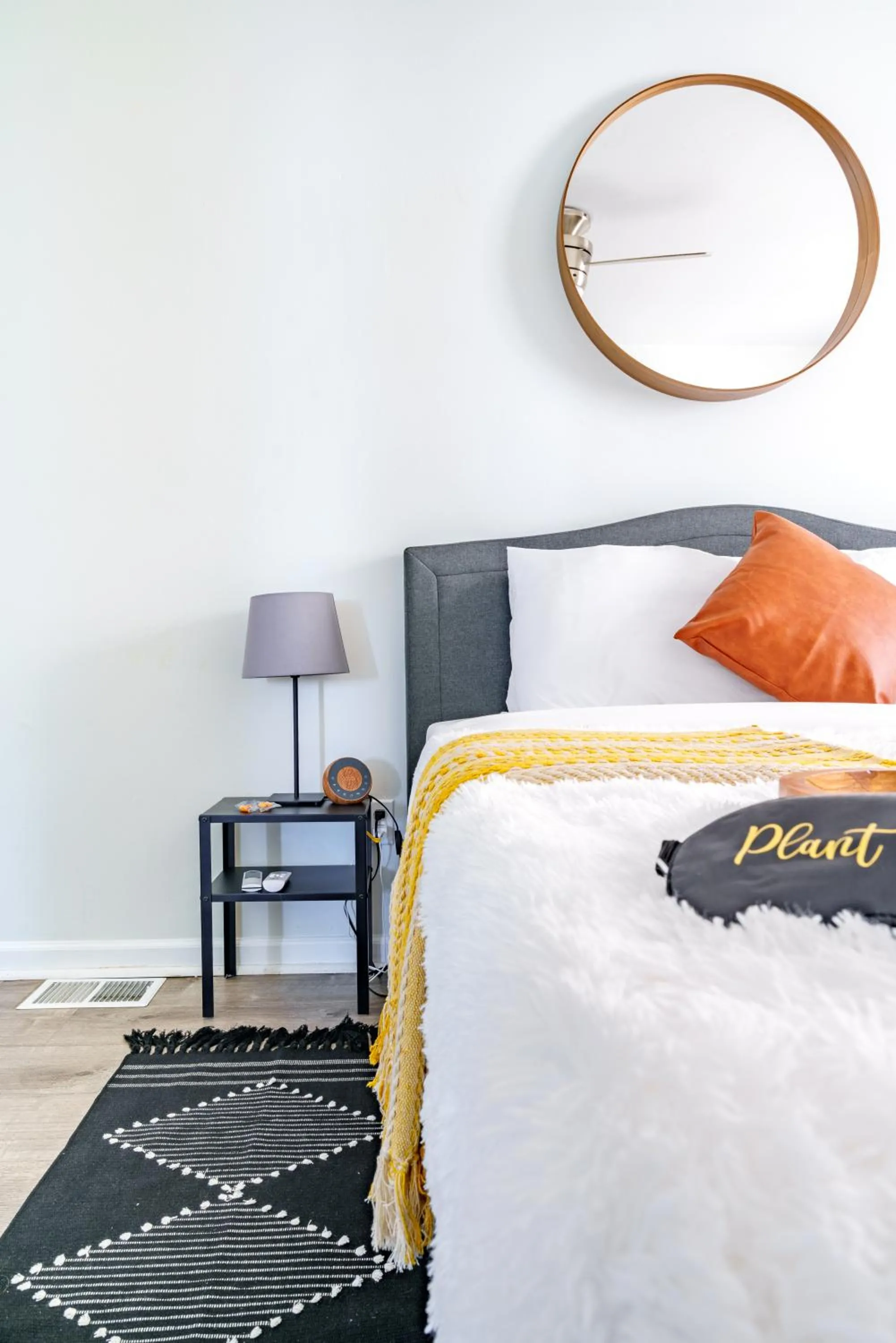 Bed in Jungle House Modern Lofts - Arena District & Short North