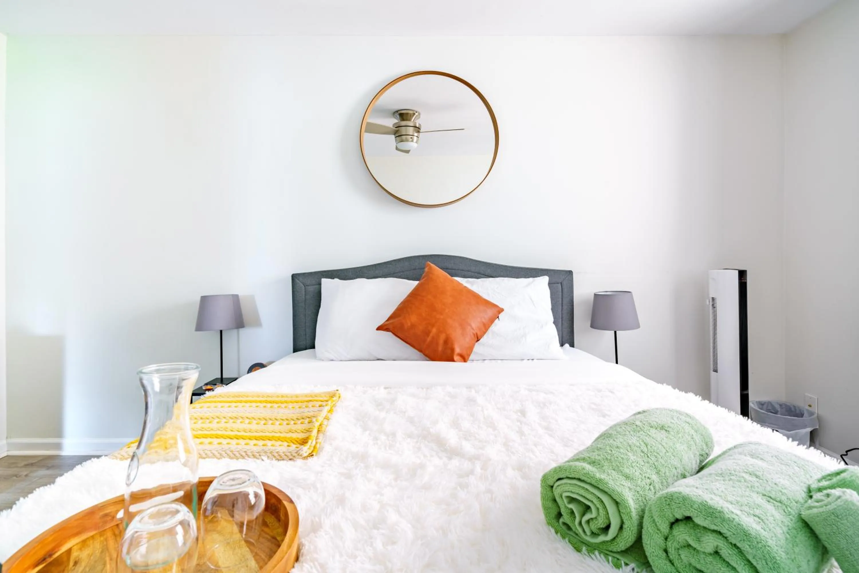 Bed in Jungle House Modern Lofts - Arena District & Short North