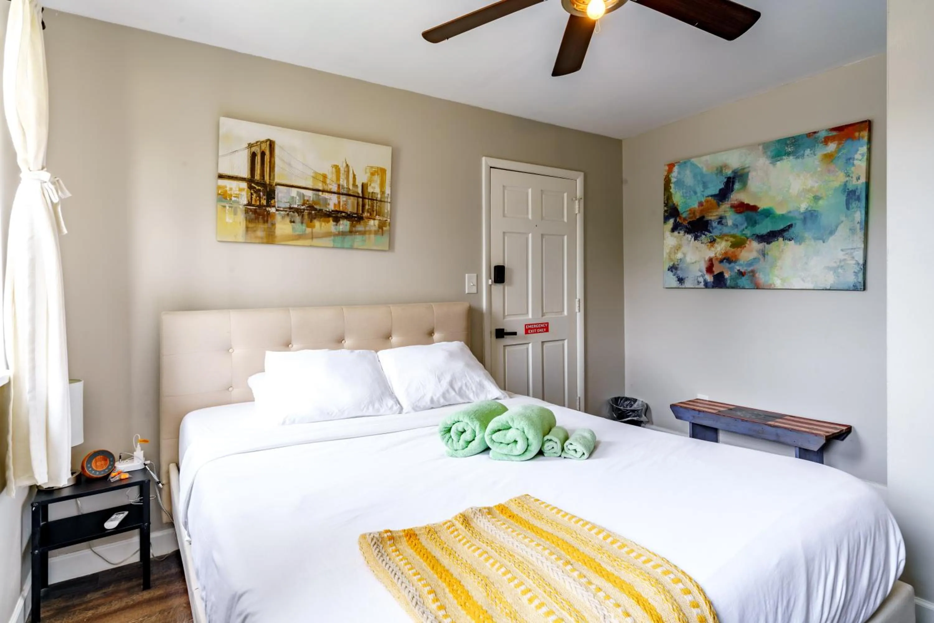 Bed in Jungle House Modern Lofts - Arena District & Short North