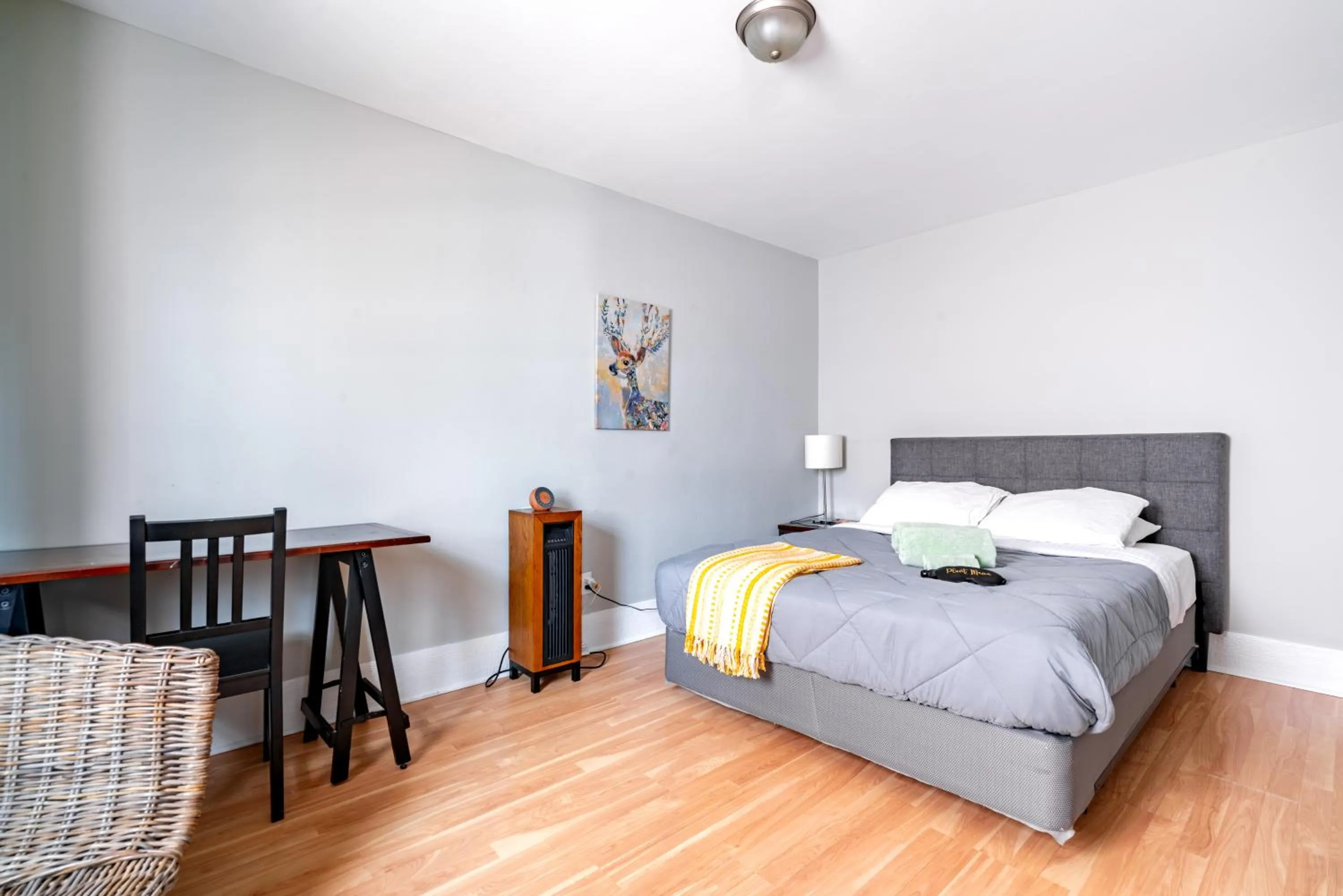 Bed in Jungle House Modern Lofts - Arena District & Short North