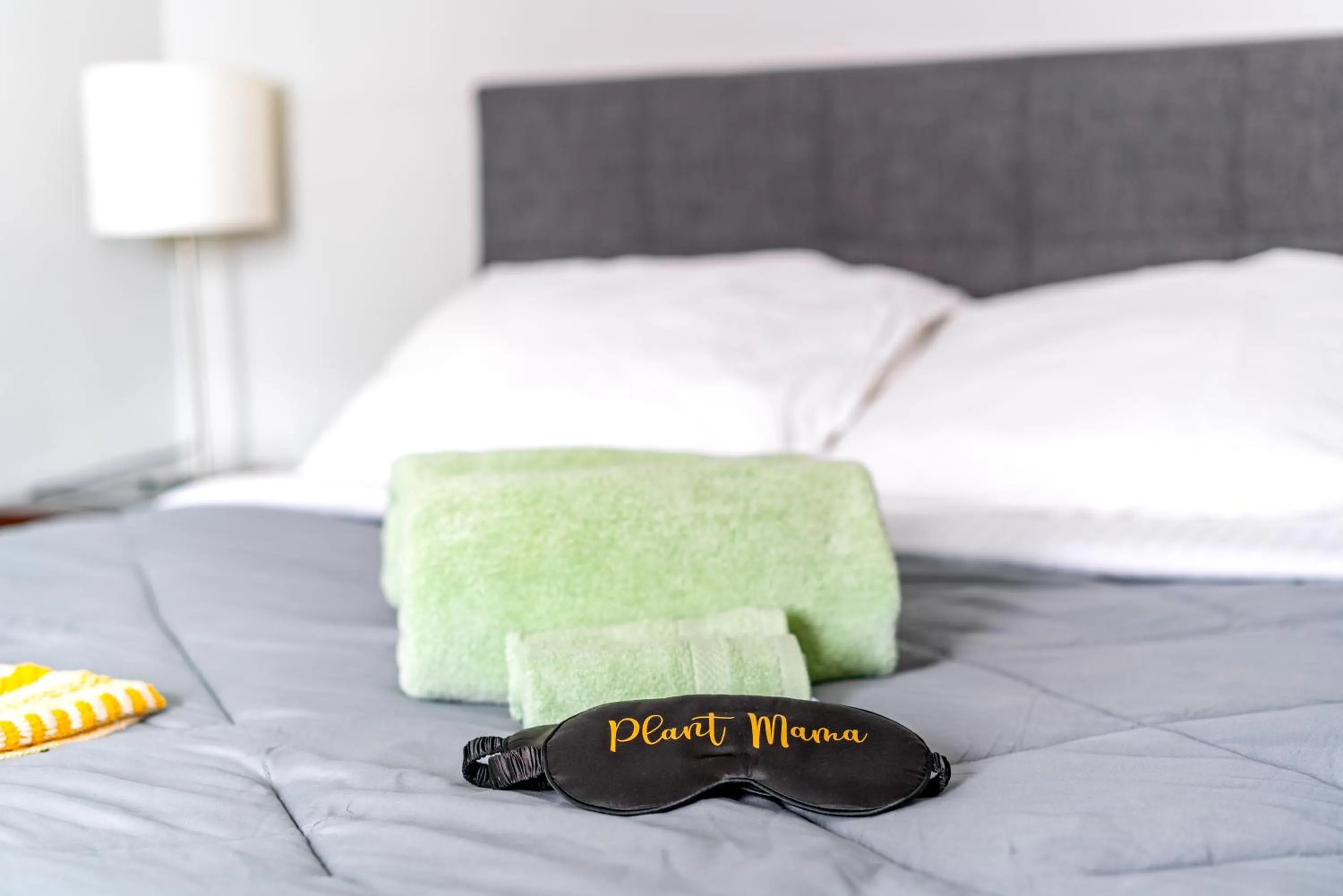 Bed in Jungle House Modern Lofts - Arena District & Short North