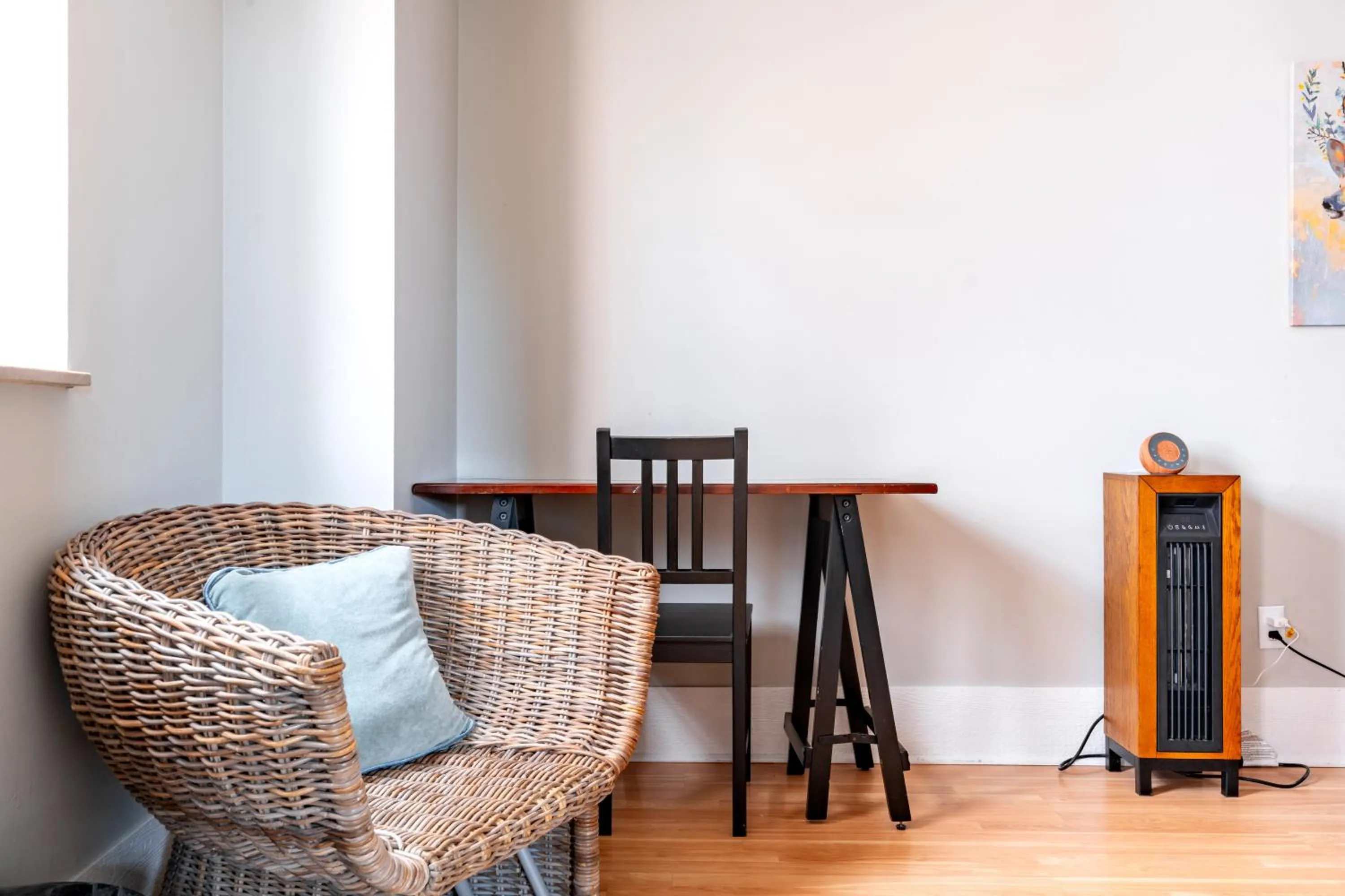 Living room in Jungle House Modern Lofts - Arena District & Short North