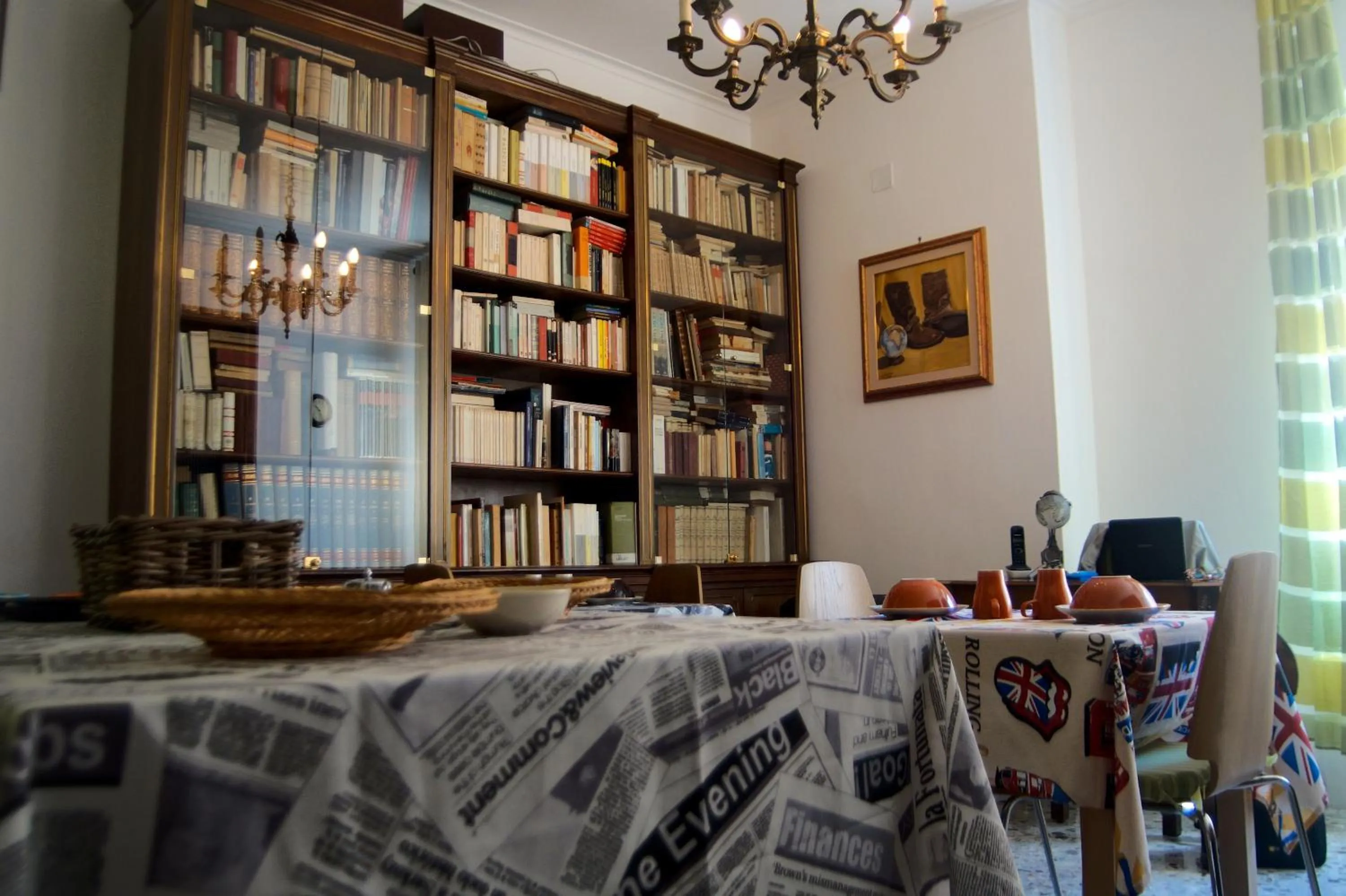 Library in B&B Bibliotechina