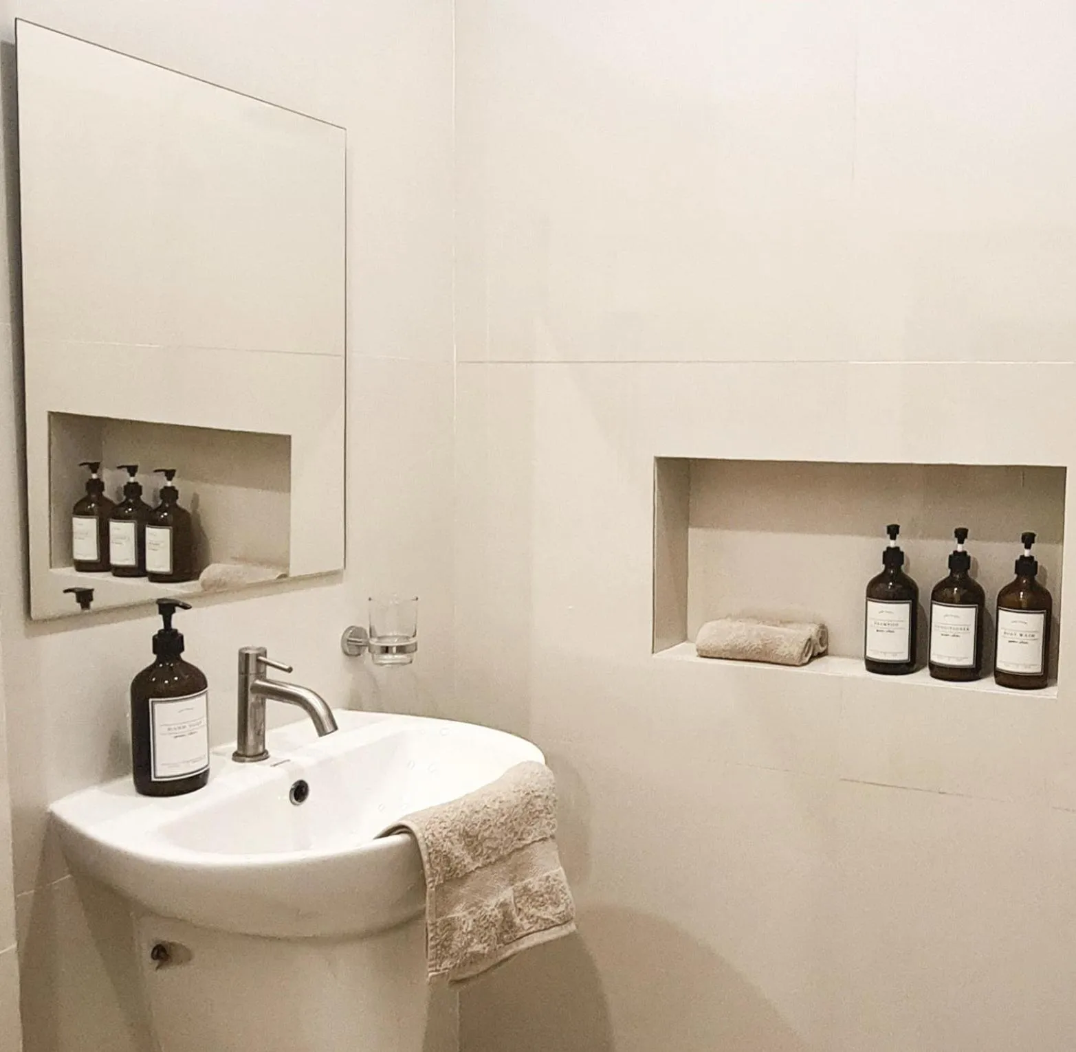 Bathroom in 148 Guesthouse and Resort