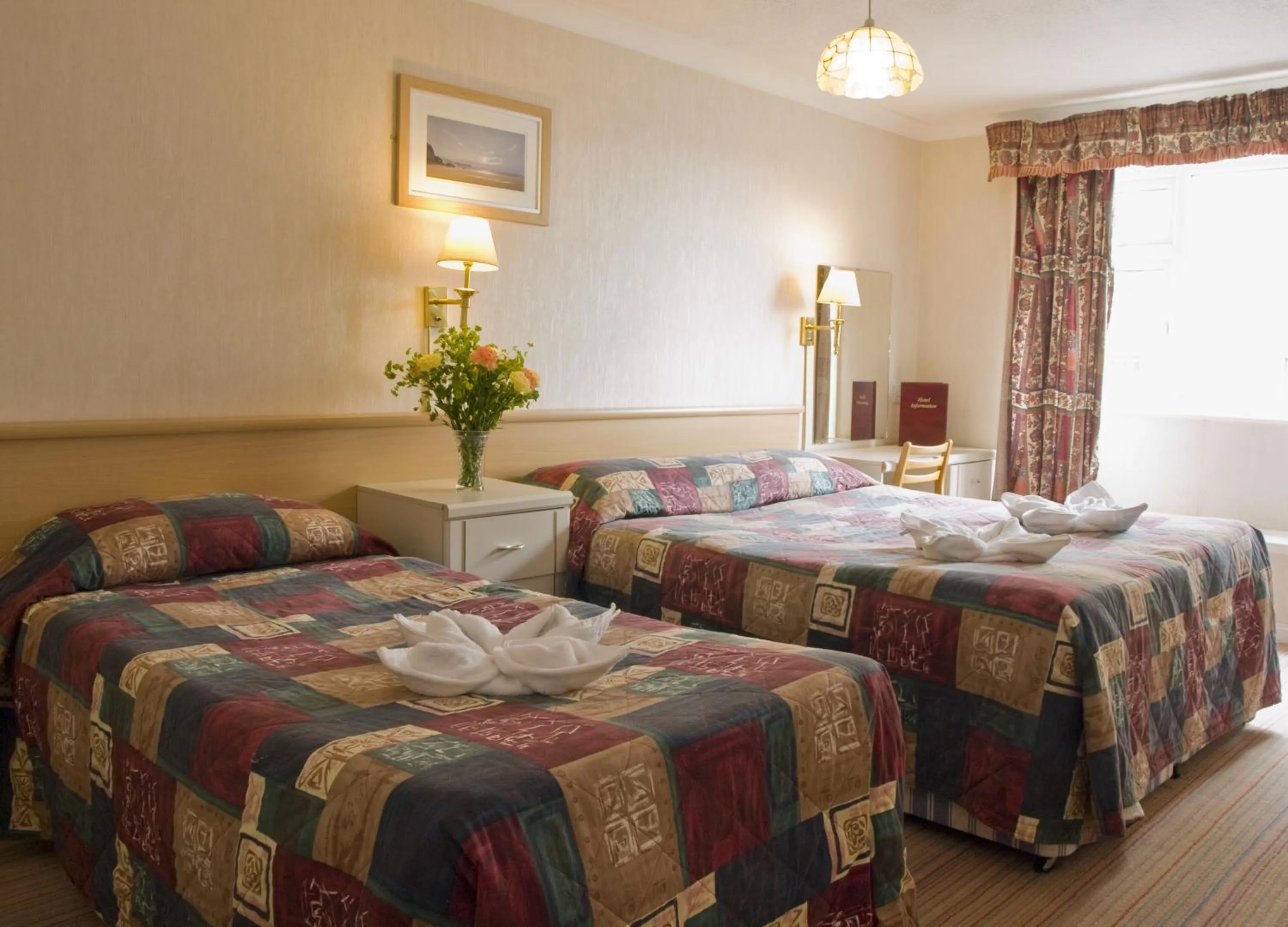 Bed in Denewood Hotel