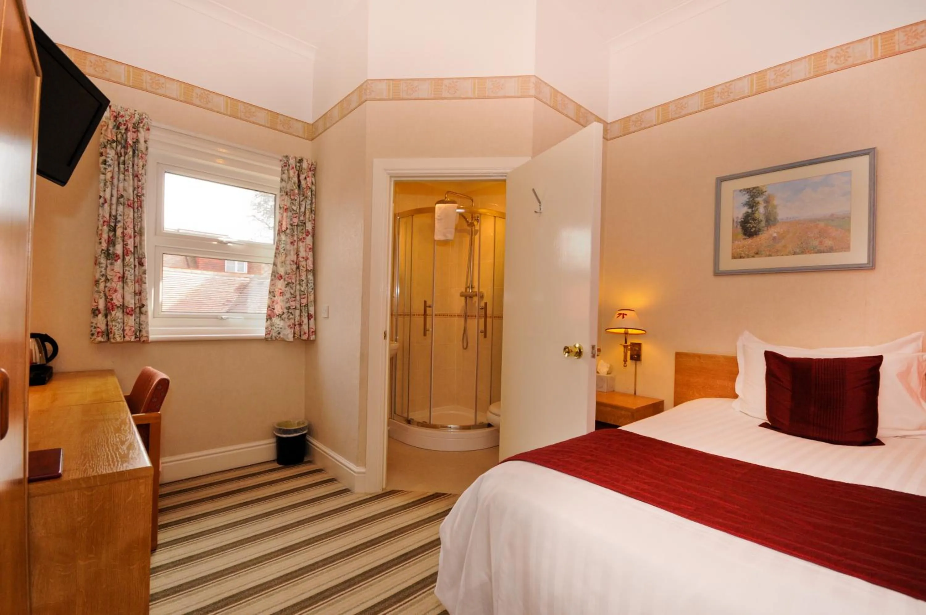 Decorative detail, Bed in Denewood Hotel