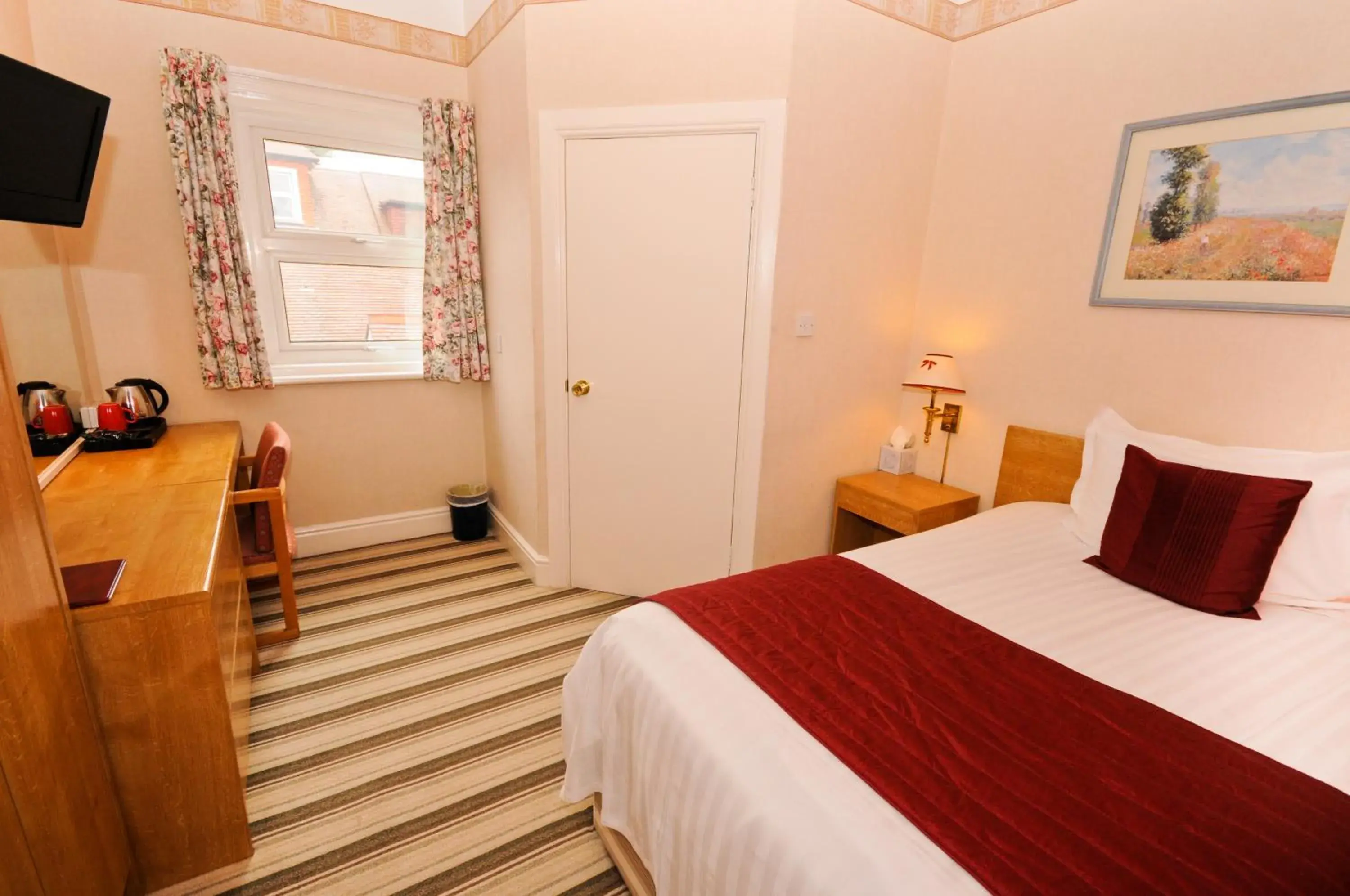 Decorative detail, Bed in Denewood Hotel Decorative detail, Bed in Denewood Hotel