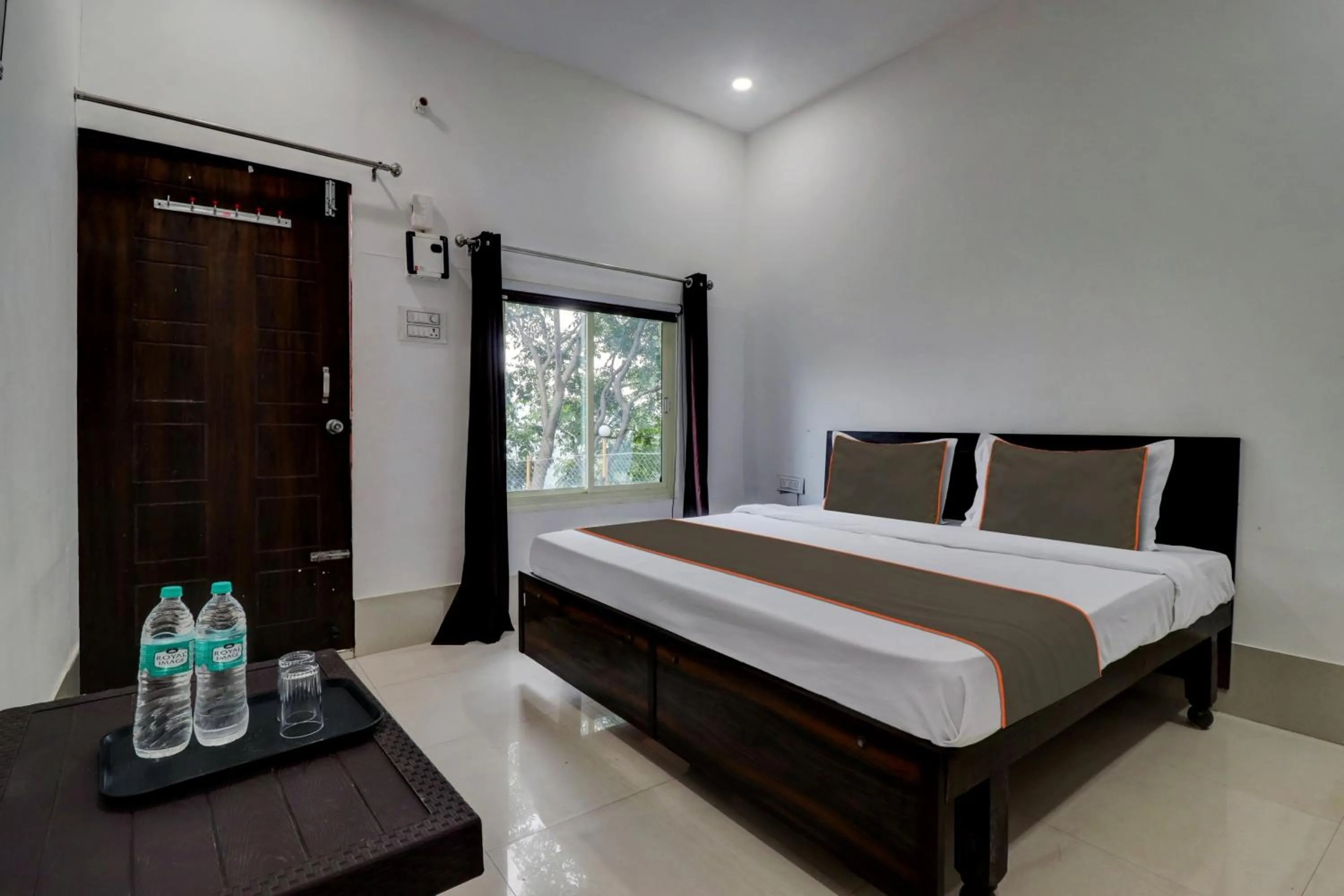 Hotel O Tapovan Rise cottages and cafe