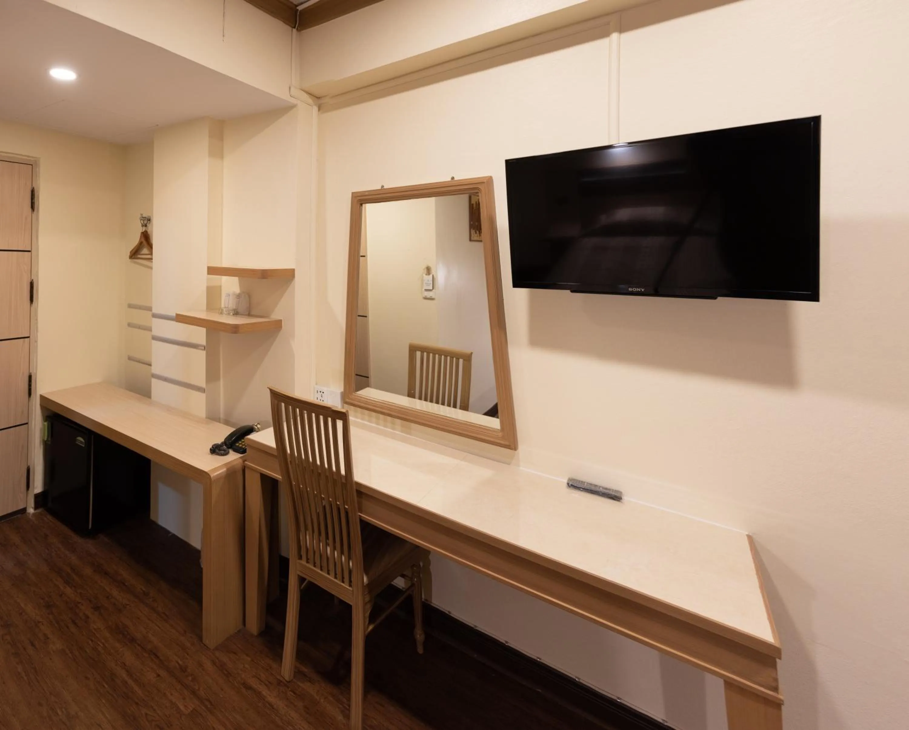 Photo of the whole room in Nan Chao Hotel