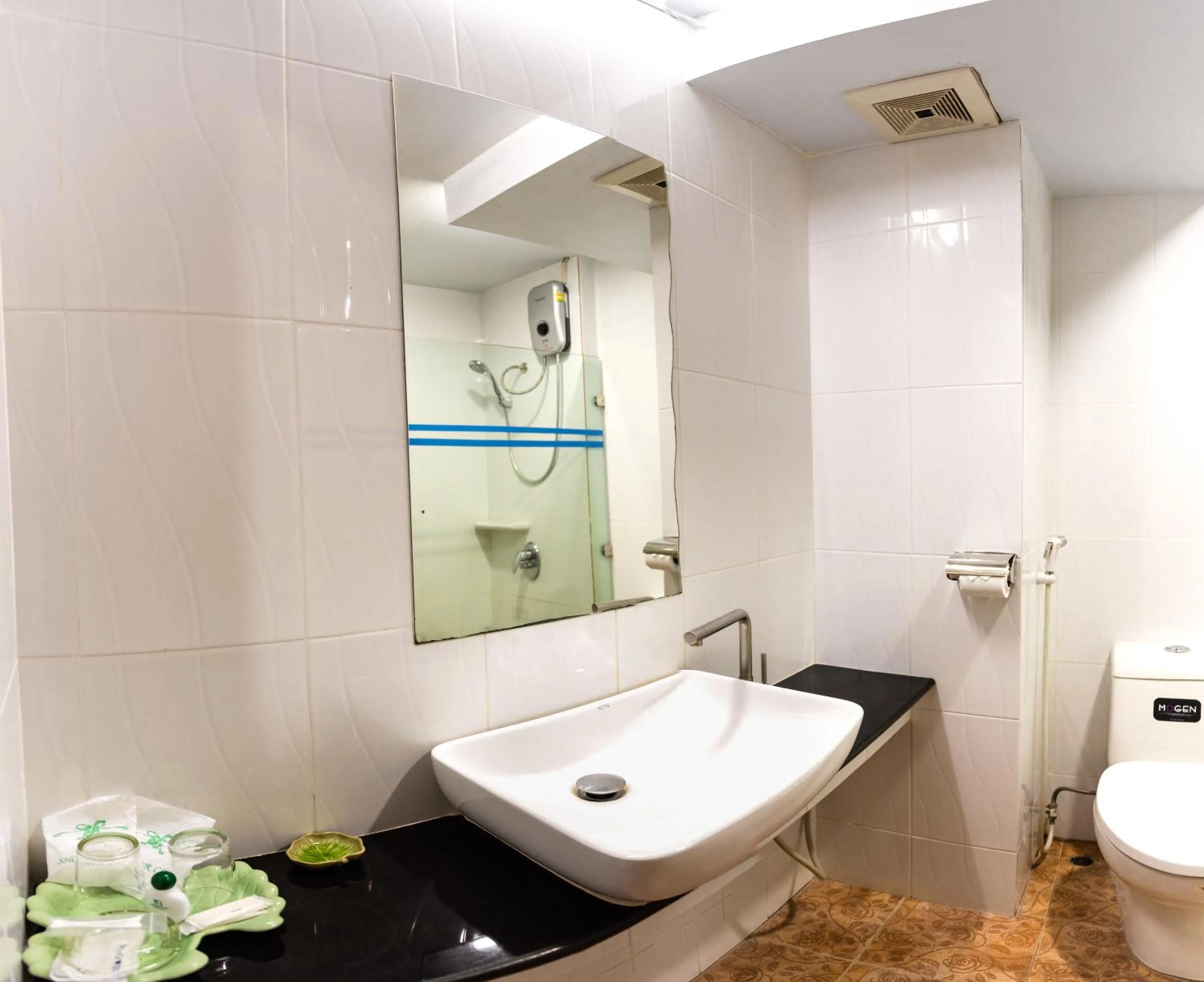 Bathroom in Nan Chao Hotel