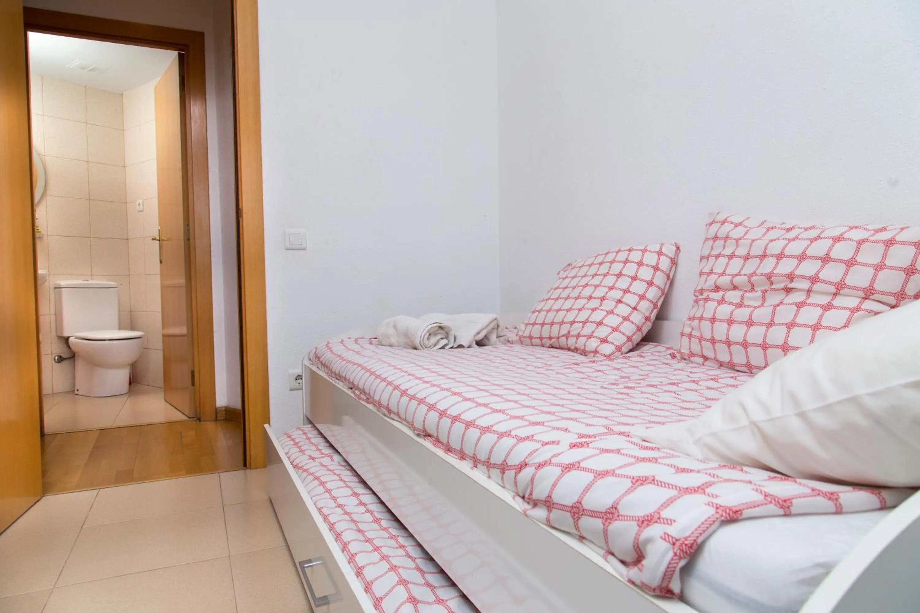 Toilet, Bed in New & Sunny Apartment