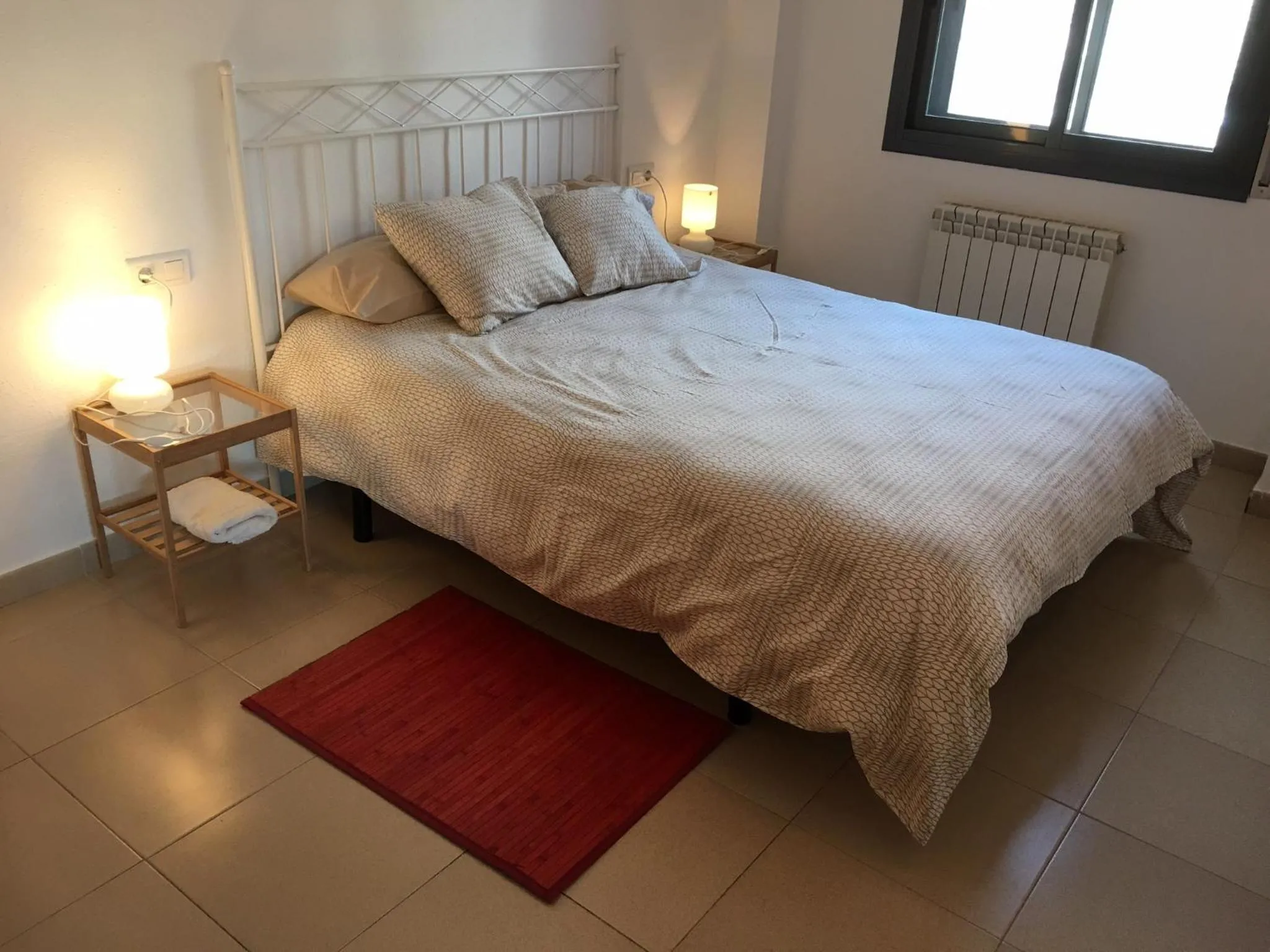 Photo of the whole room, Bed in New & Sunny Apartment