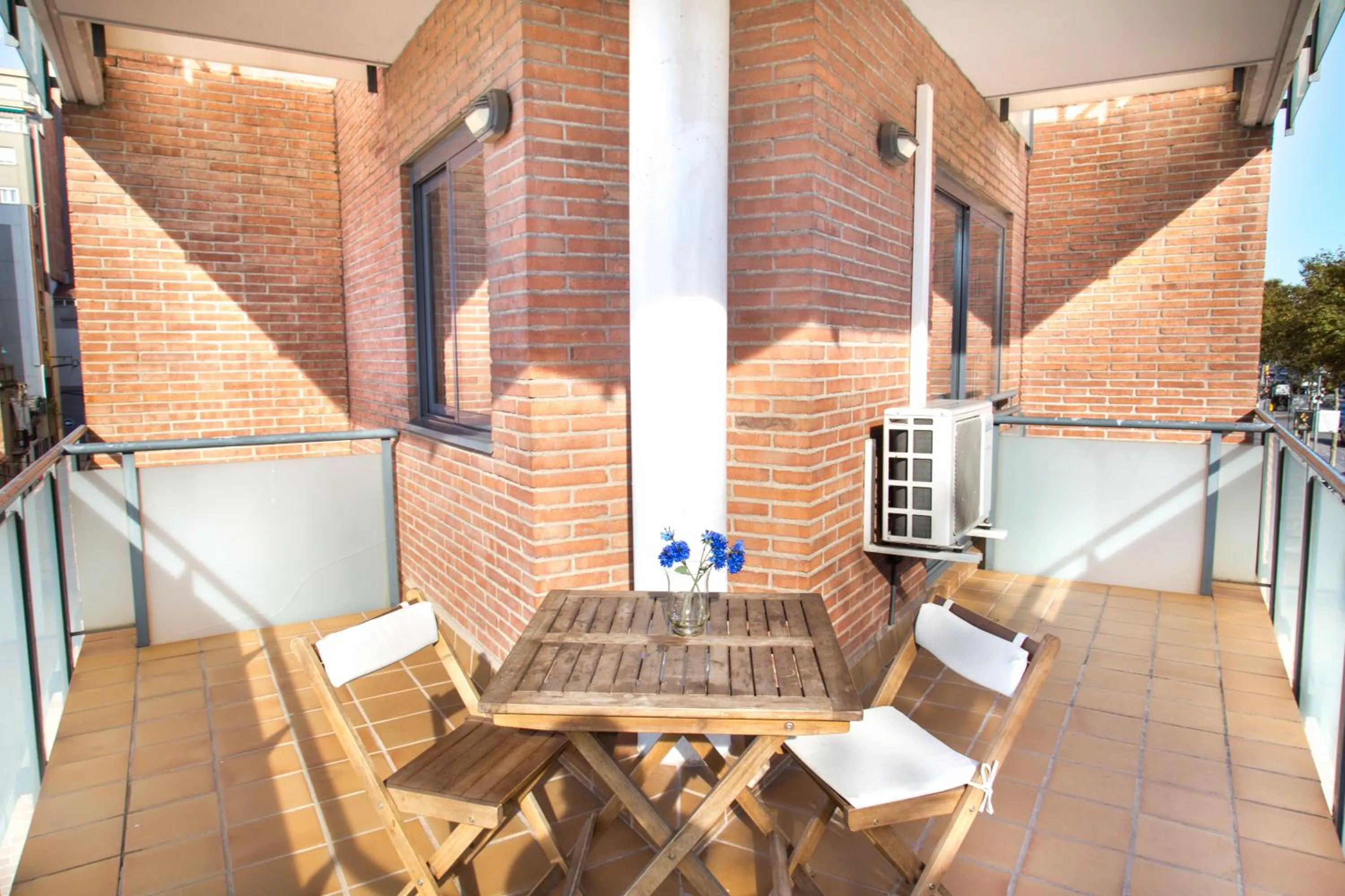 Patio in New & Sunny Apartment
